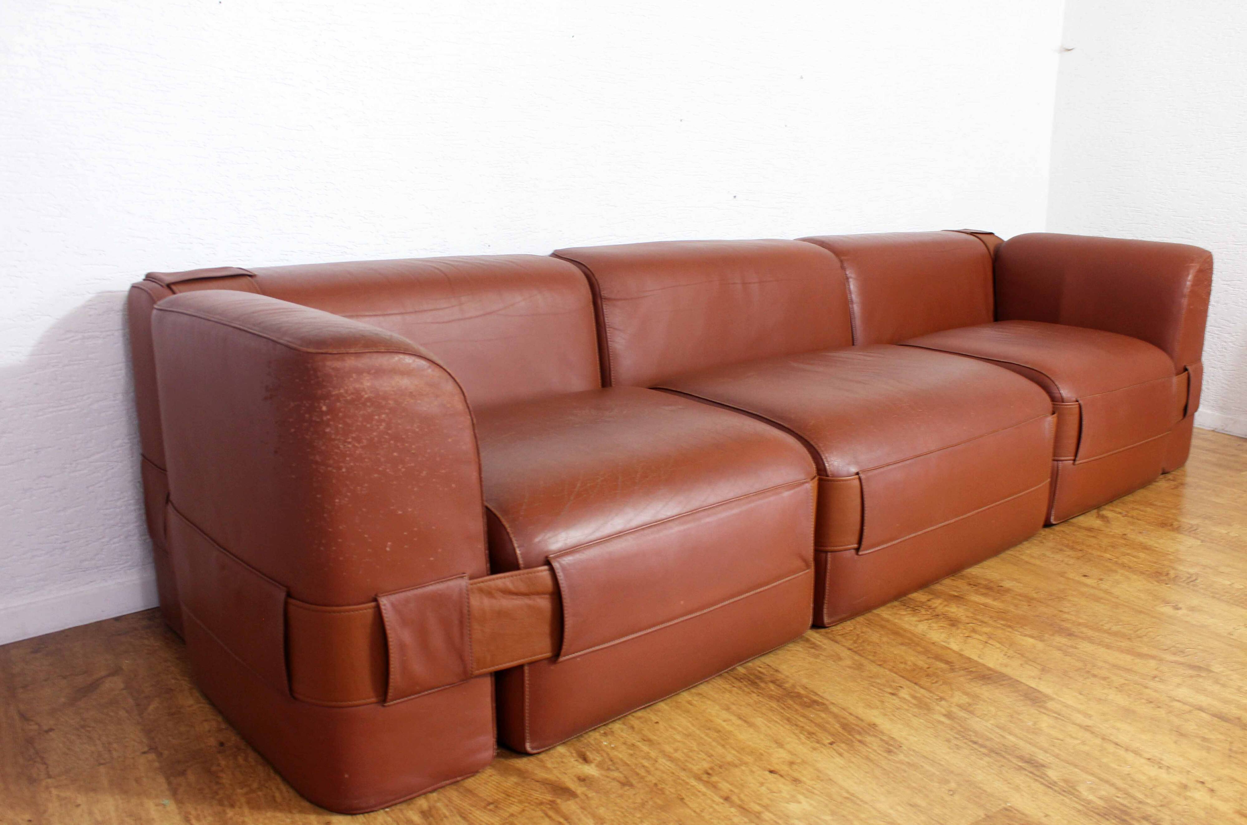 Mario Bellini sofa for Cassina, model 932.