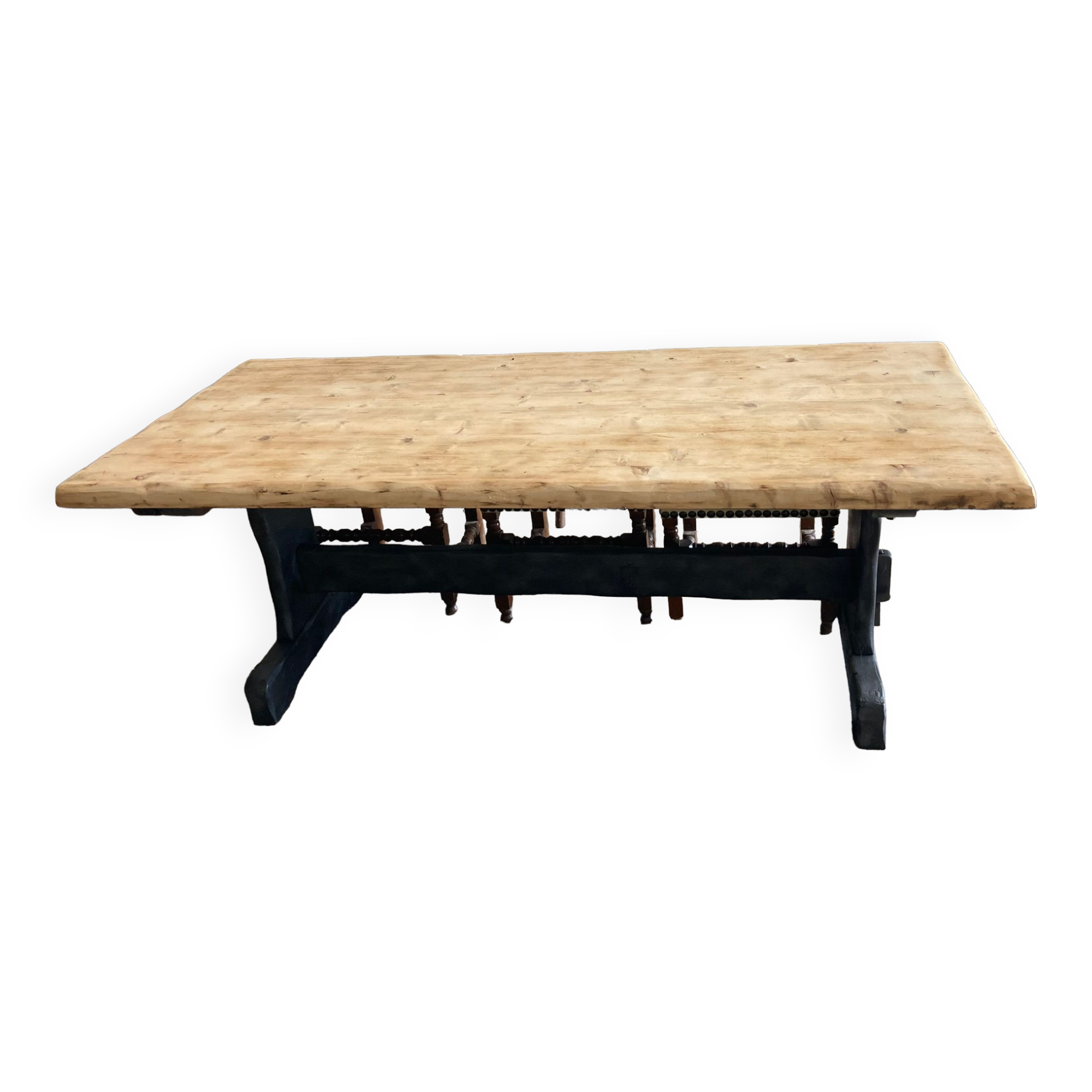 Farmhouse table