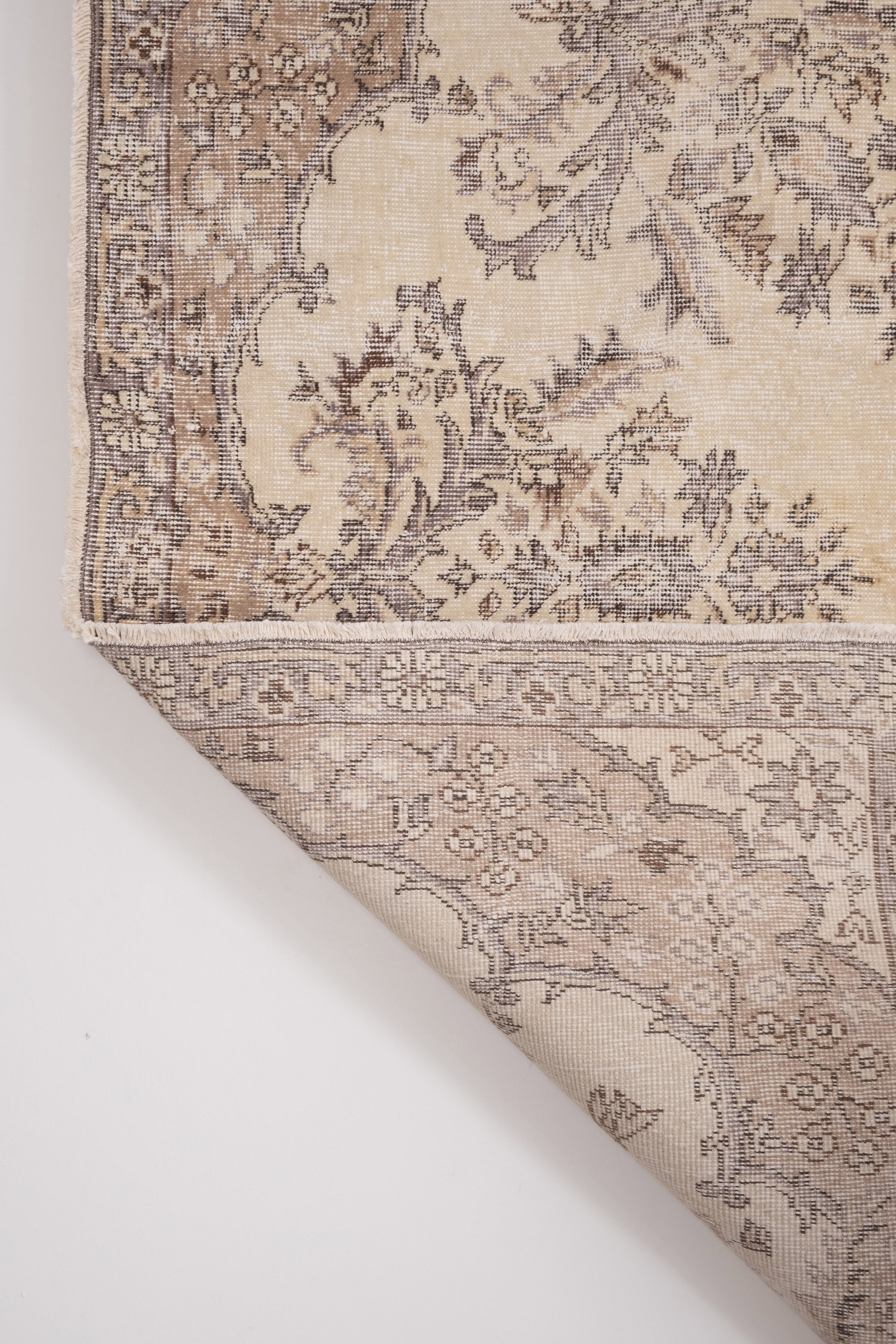 Turkish hand knotted Oushak rug, 1970s - 170 X 283 cm