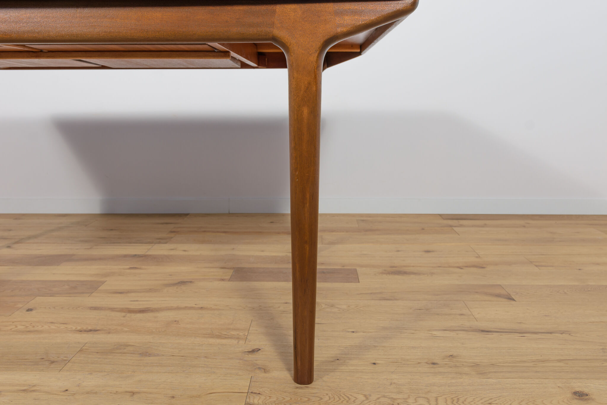 Mid-Century Teak Extendable Dining Table from McIntosh, 1960s