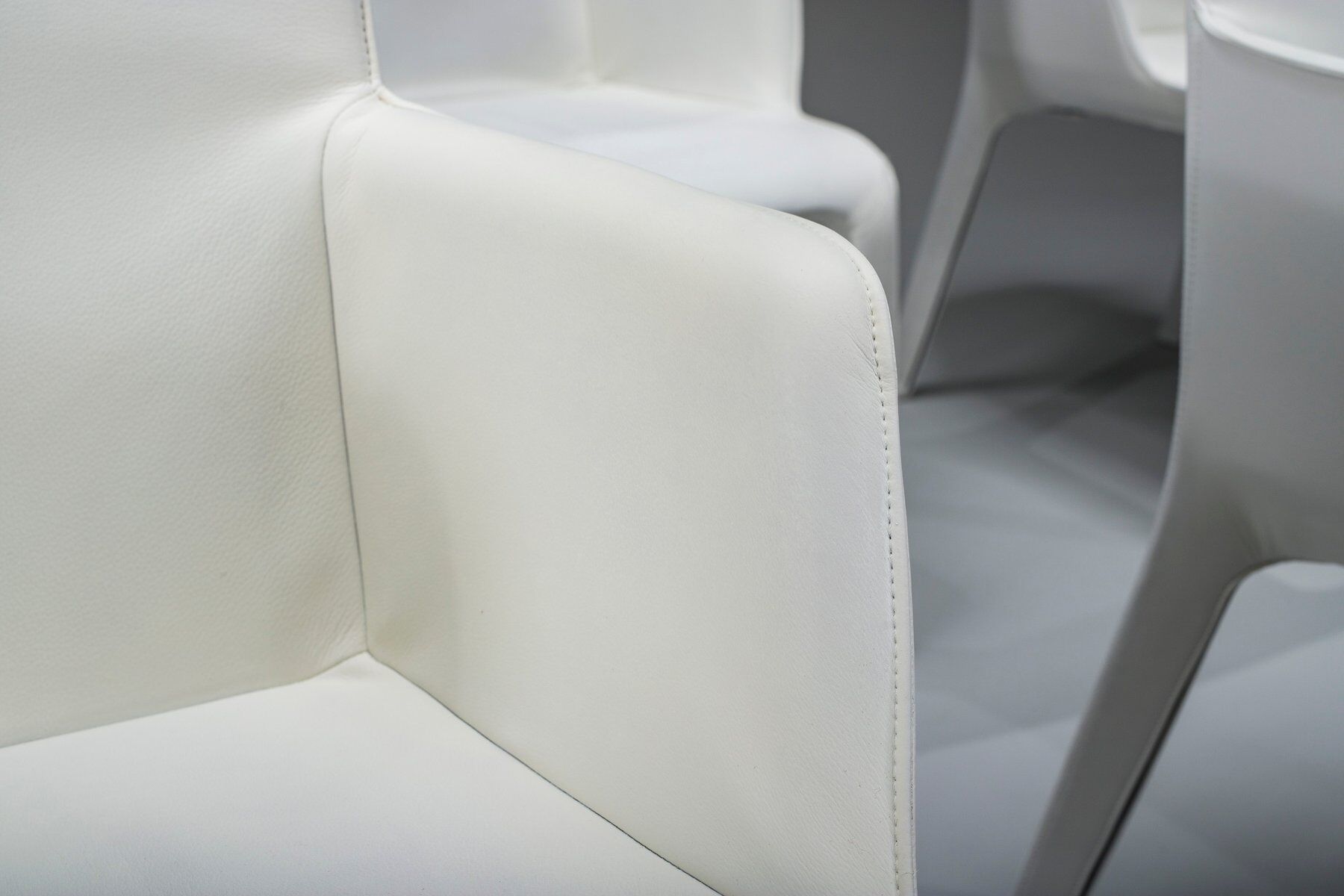 Gio dining chairs in ecru leather by Walter Knoll, Germany, 2000s, set of 8