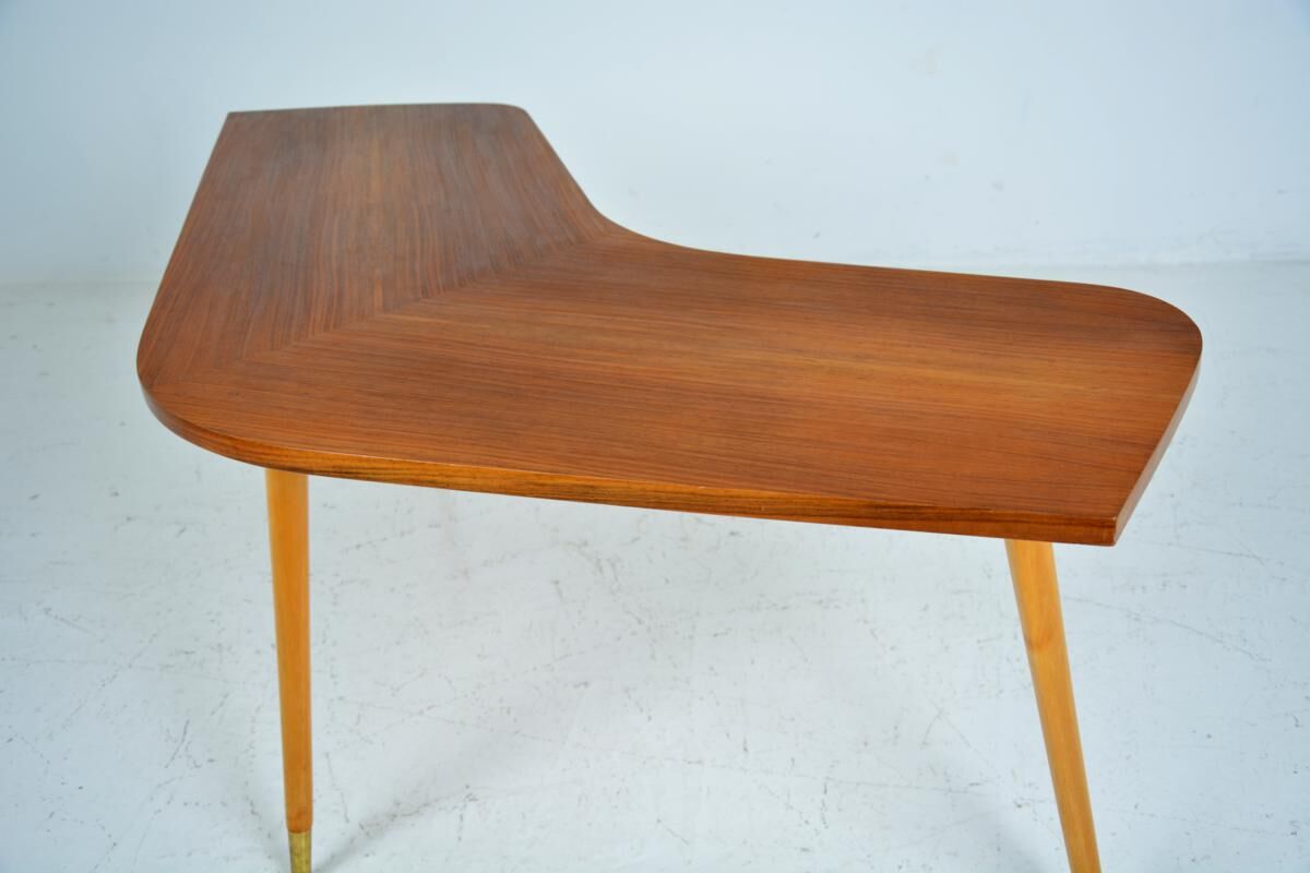 Coffee table 'boomerang' free-form dating back to the 1960s