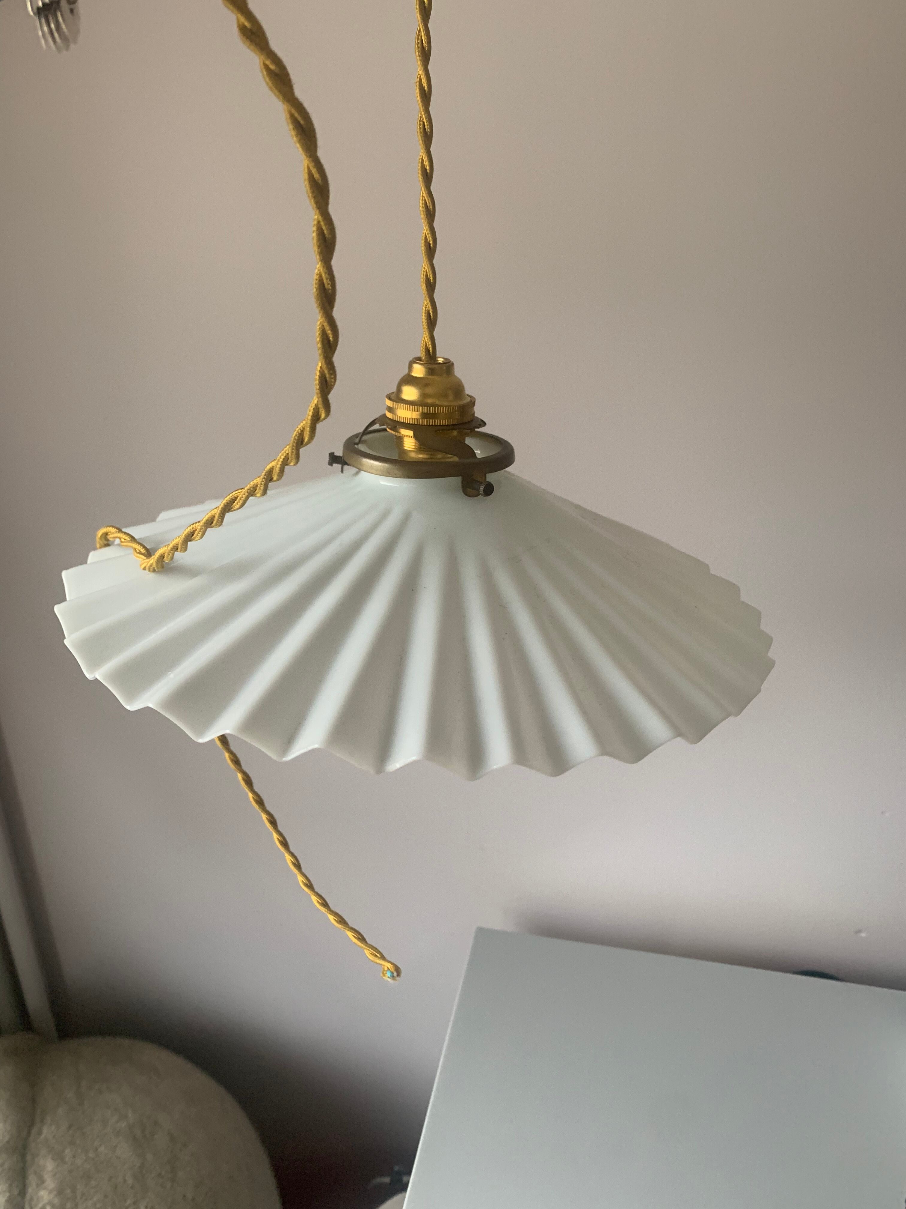 Vintage white pleated opaline pendant lamp