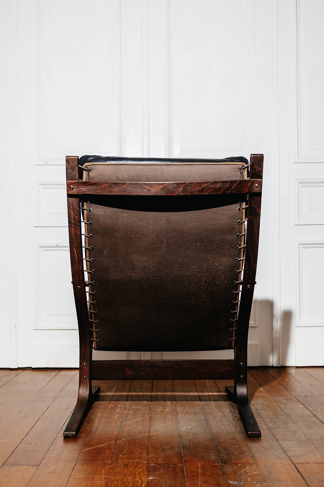Siesta armchair and black leather ottoman by Ingmar Relling for Westnofa, Norway.