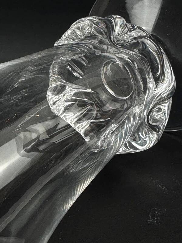 Daum France Sorcy model vase in sculpted clear crystal, height 14.5 cm