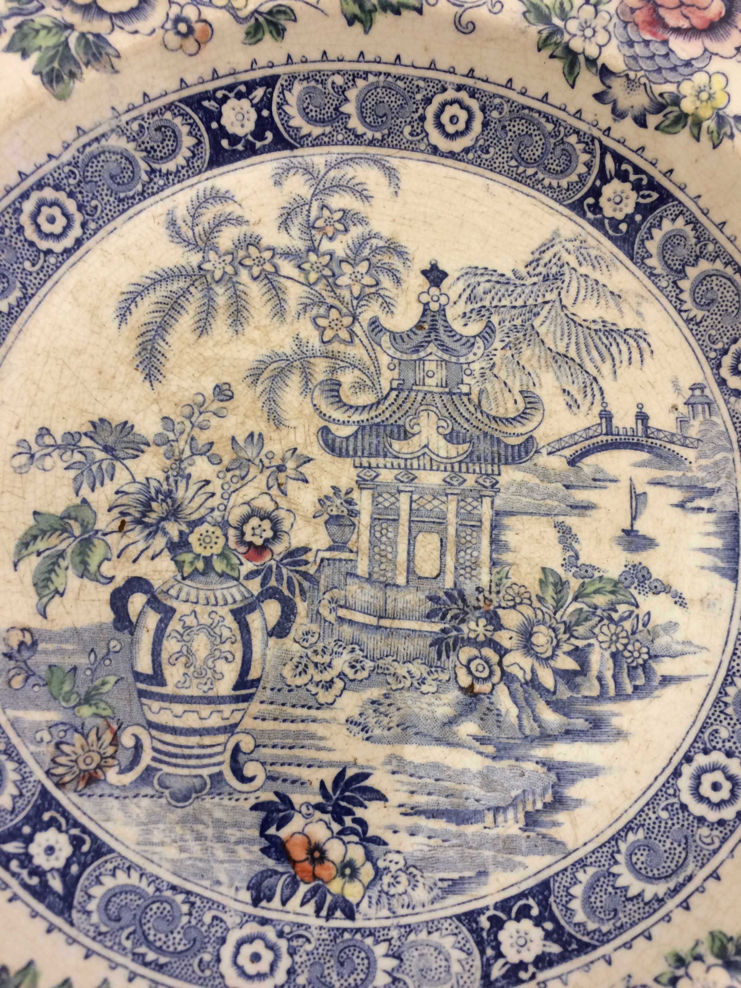 Ancient dish Terre de Fer Creil - Montereau