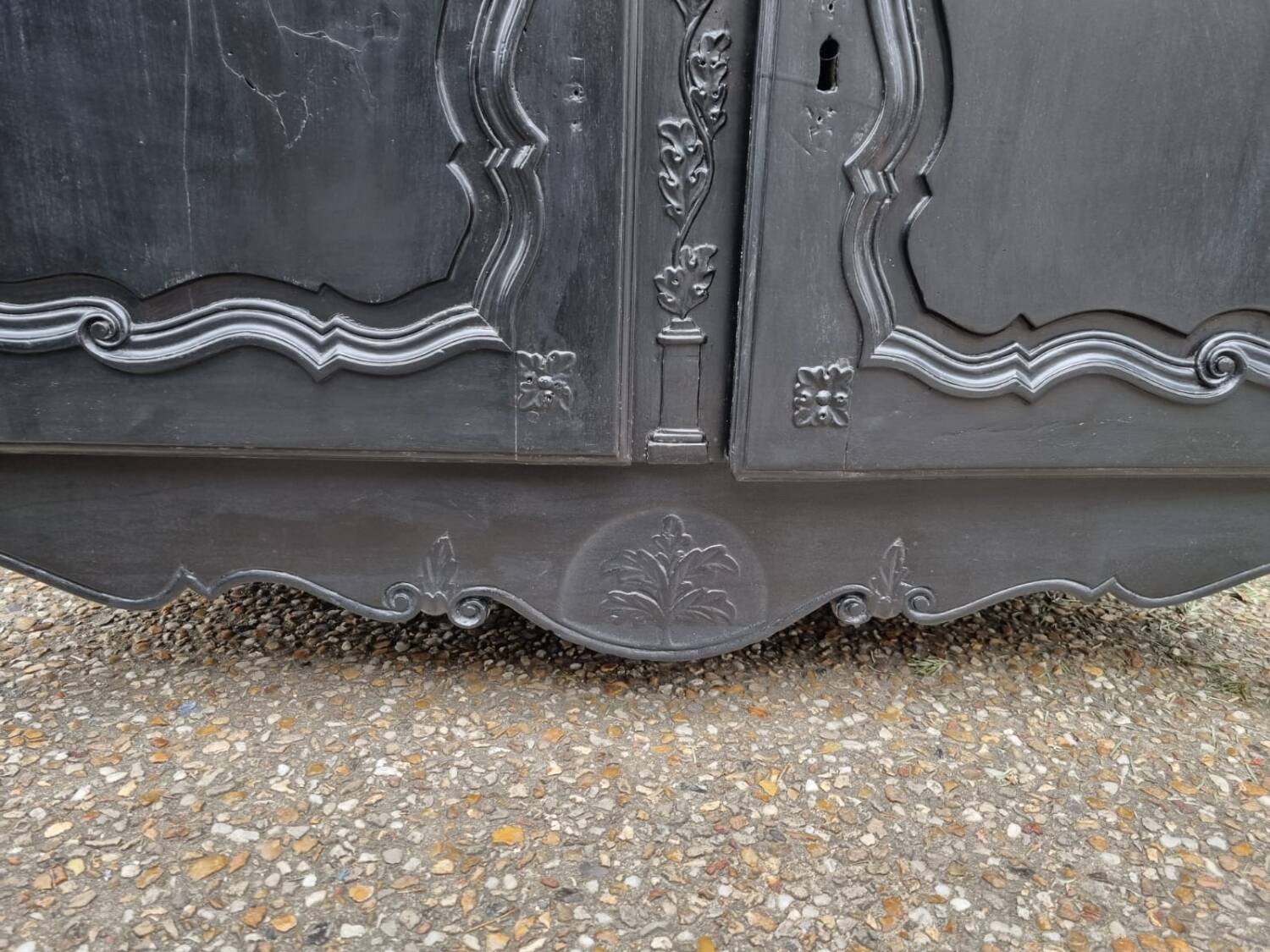 Black Louis XV low sideboard