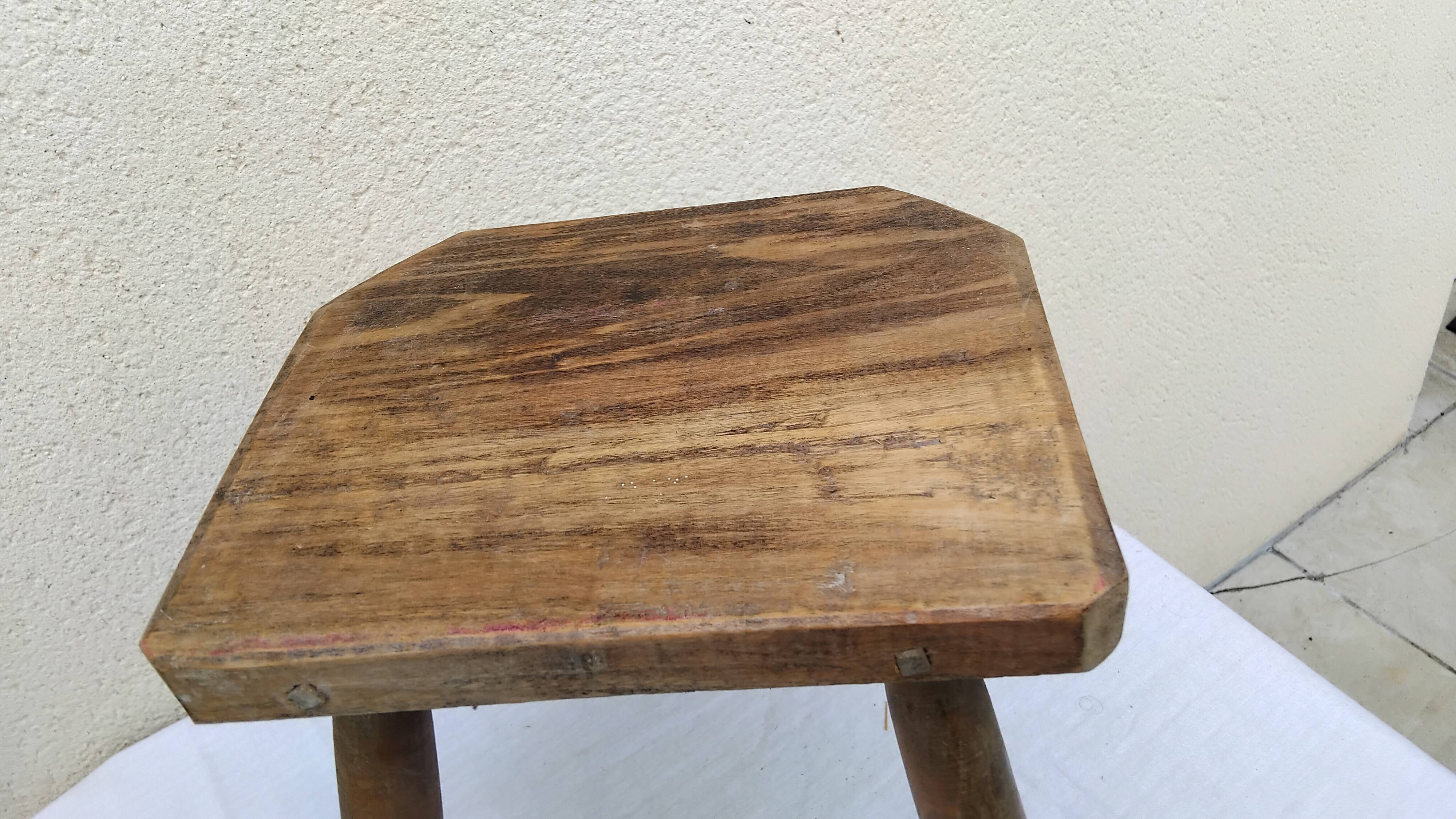 Antique vintage tripod milking stool