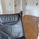 Fauteuil lounge falcon par Sigurd Russell cuir noir