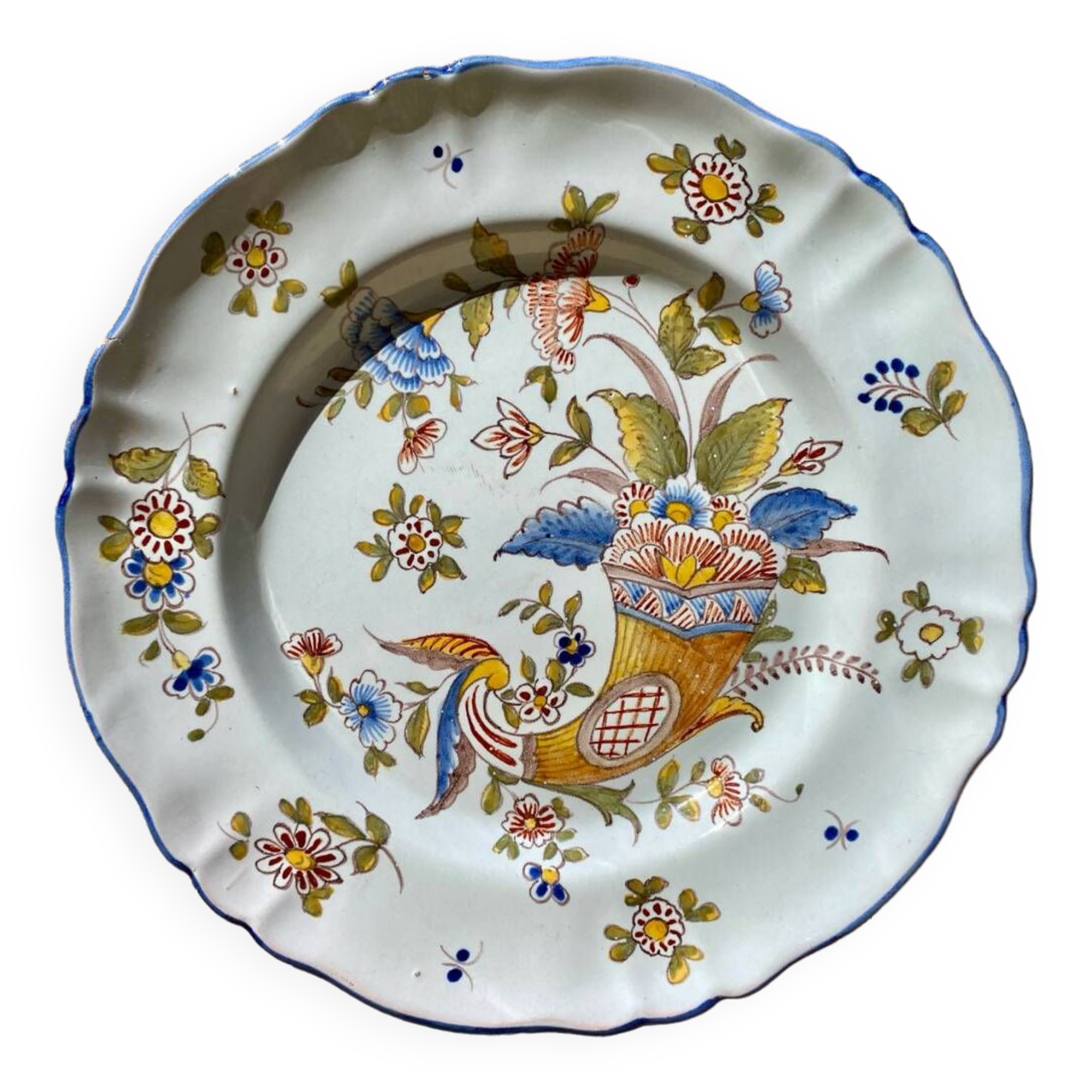 Assiette ancienne en céramique type de Rouen