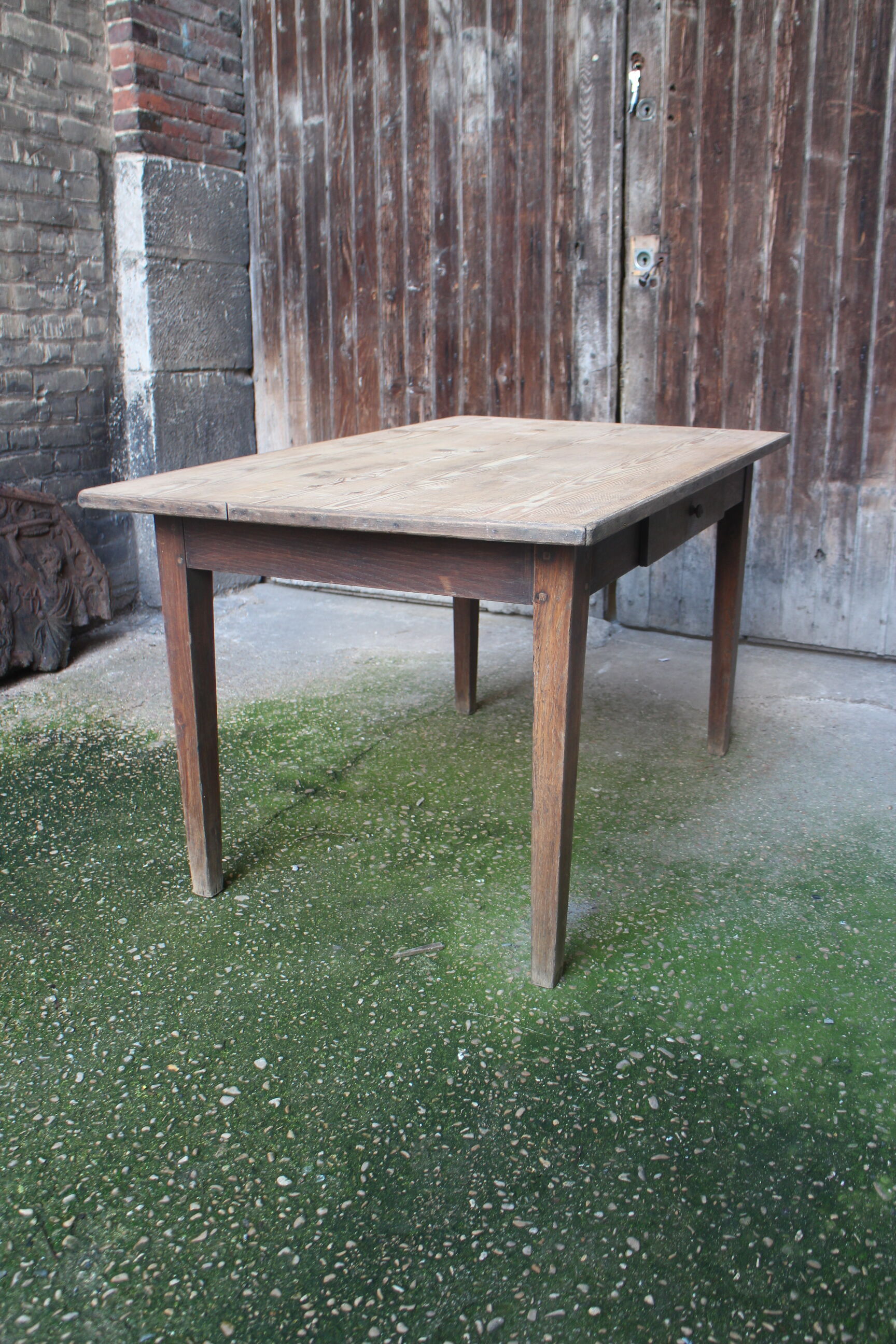 Farm table 133 cm