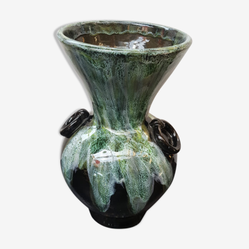 Old gaubier vase