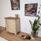Rounded front chest of drawers