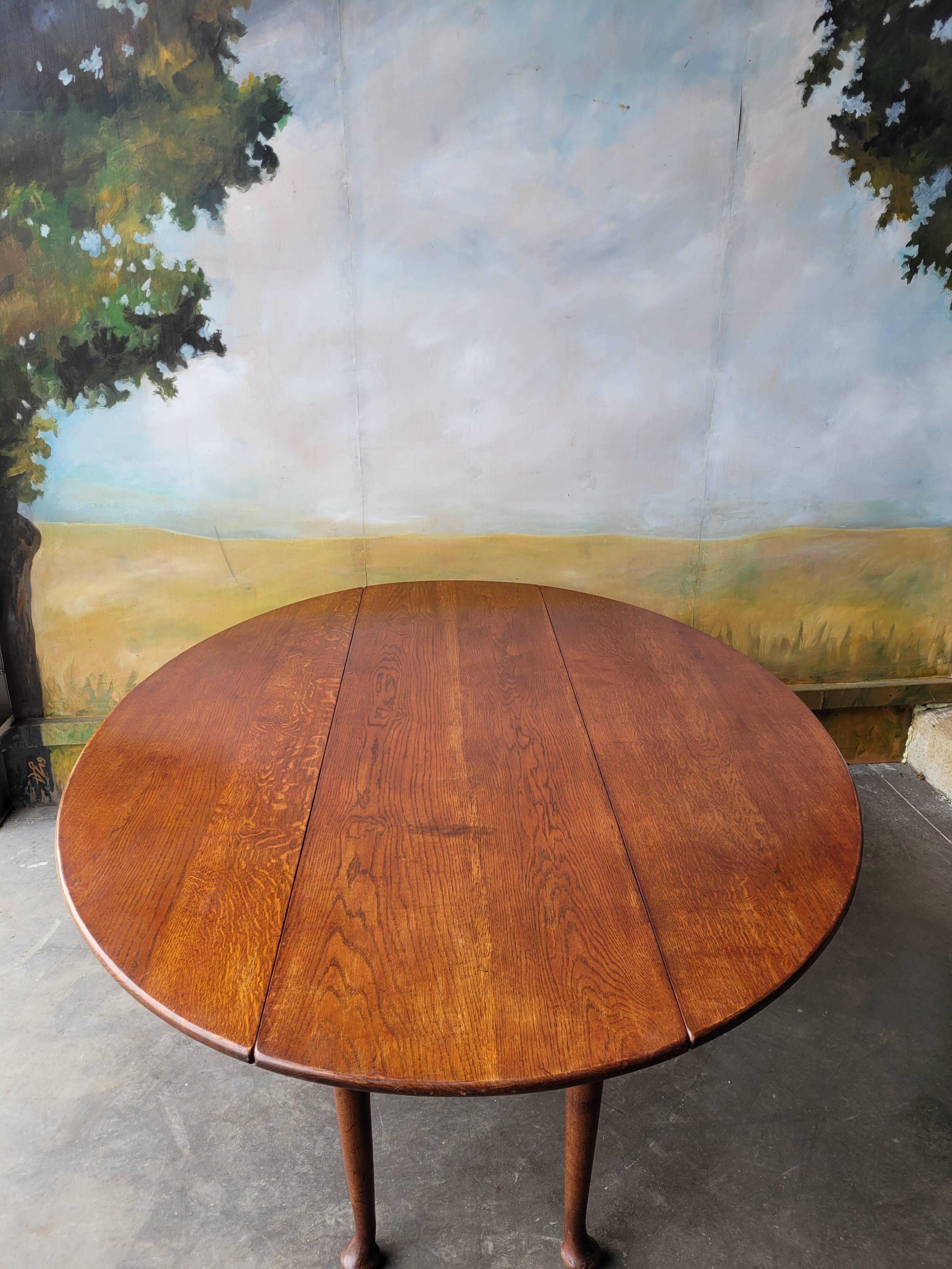 Amazing 19th century oval oak table