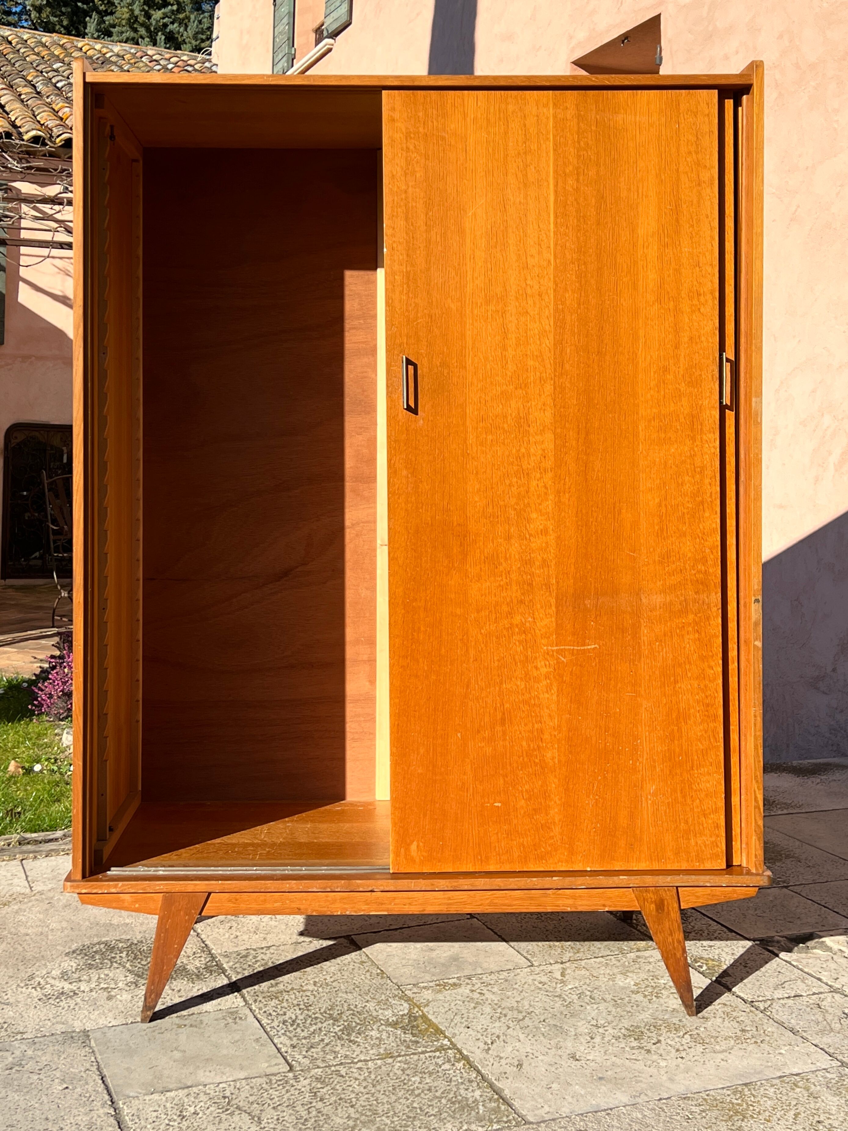 Wardrobe vintage year 1961