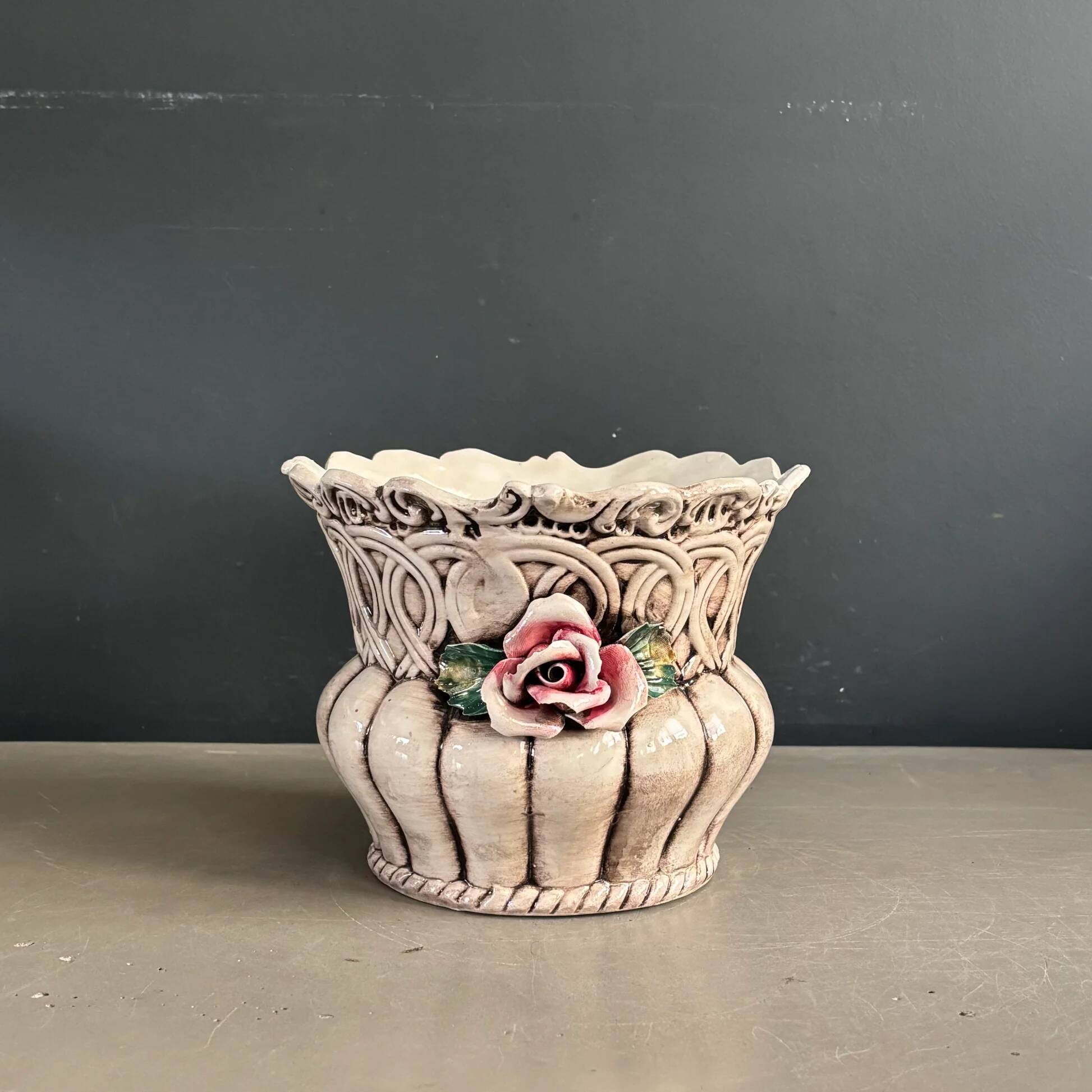 Italian earthenware cache-pot - Majolica - Bassano Pottery - Ref 1218