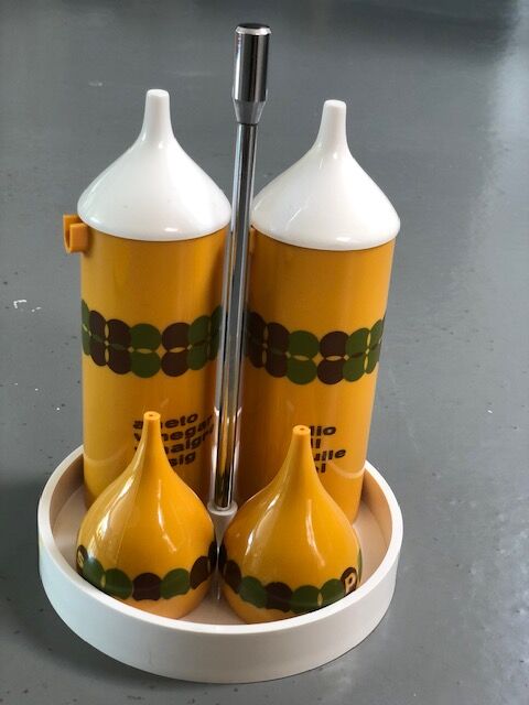 Guzzini condiment service