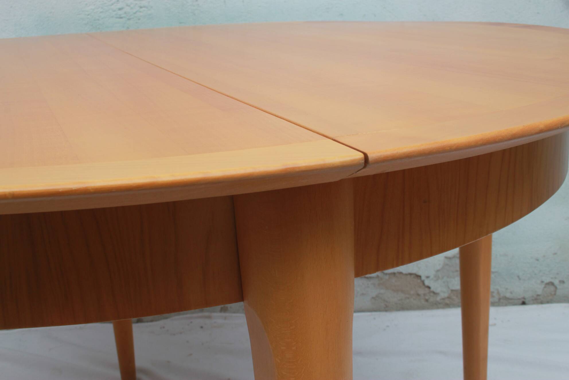 1960s round diningtable in cherrywood from LÜBKE