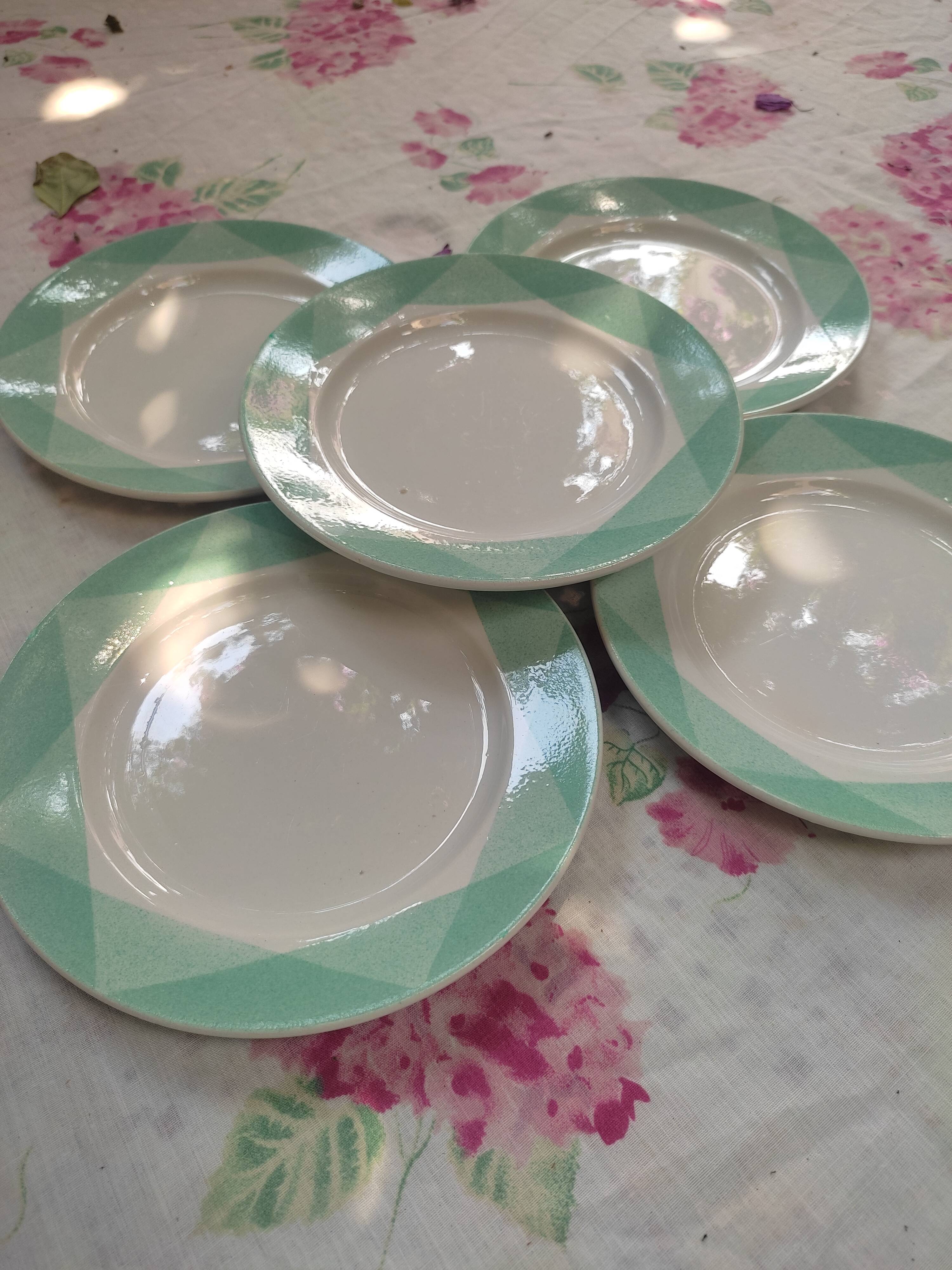 5 retro plates in Badonviller earthenware
