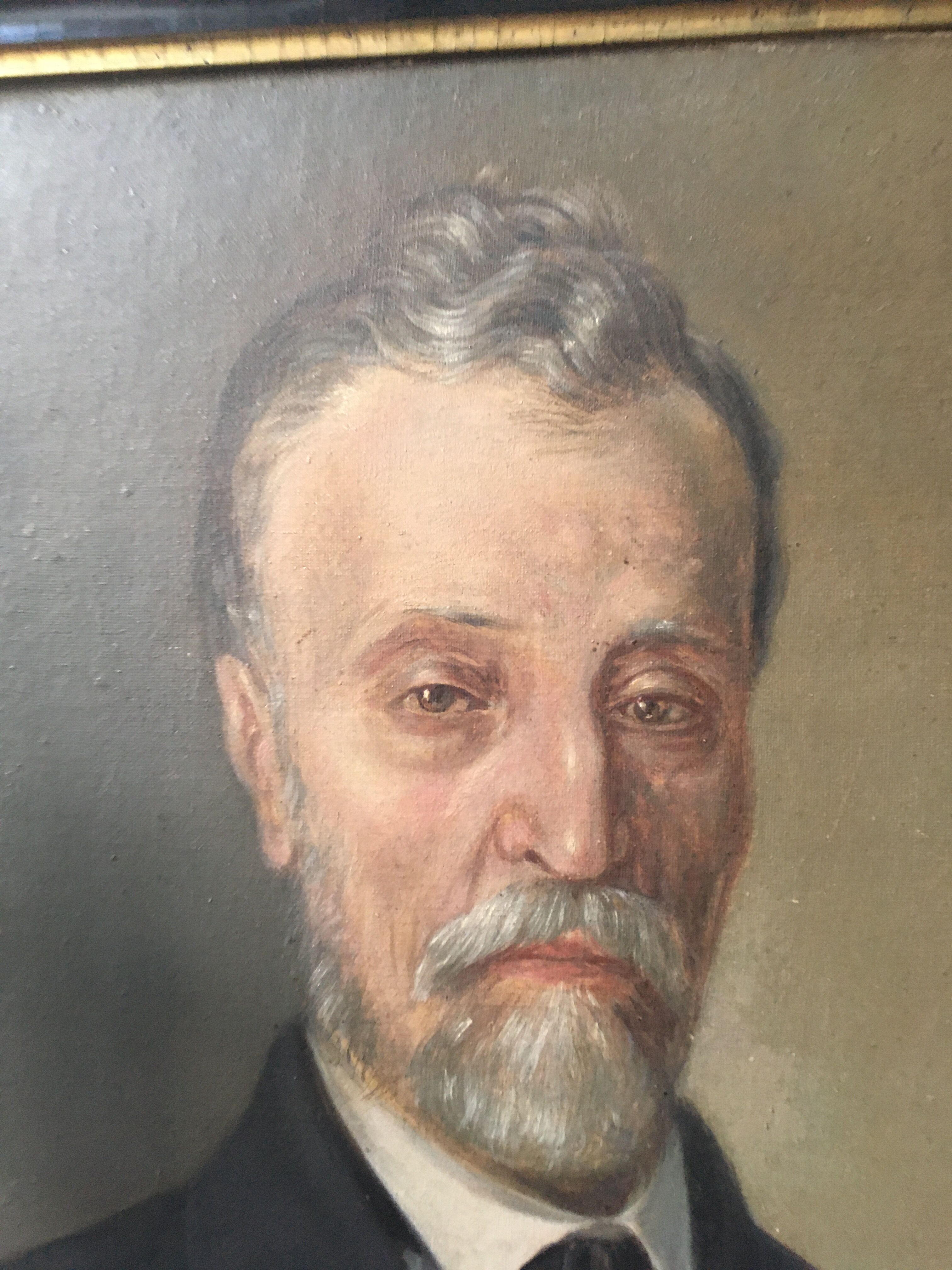 Portrait signed oil , date 19th ieme
