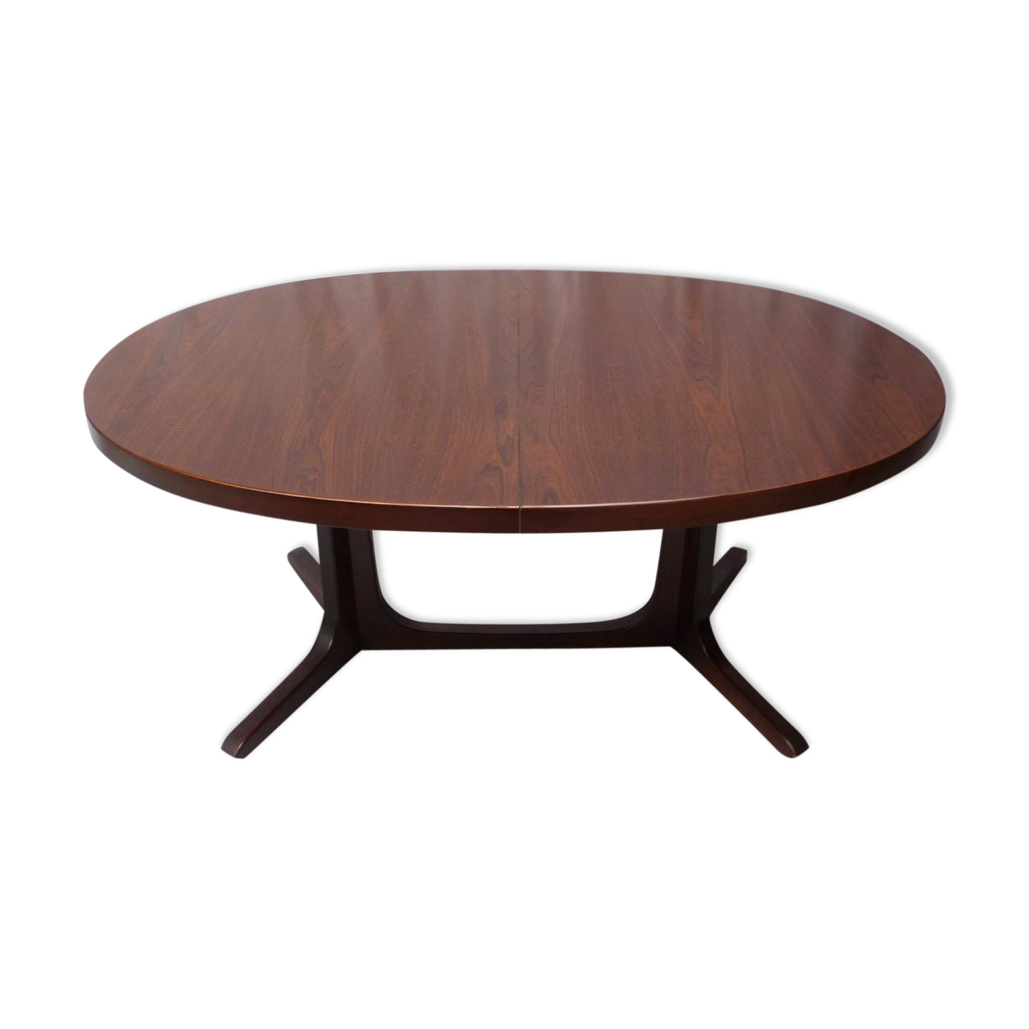 Baumann Oval Table