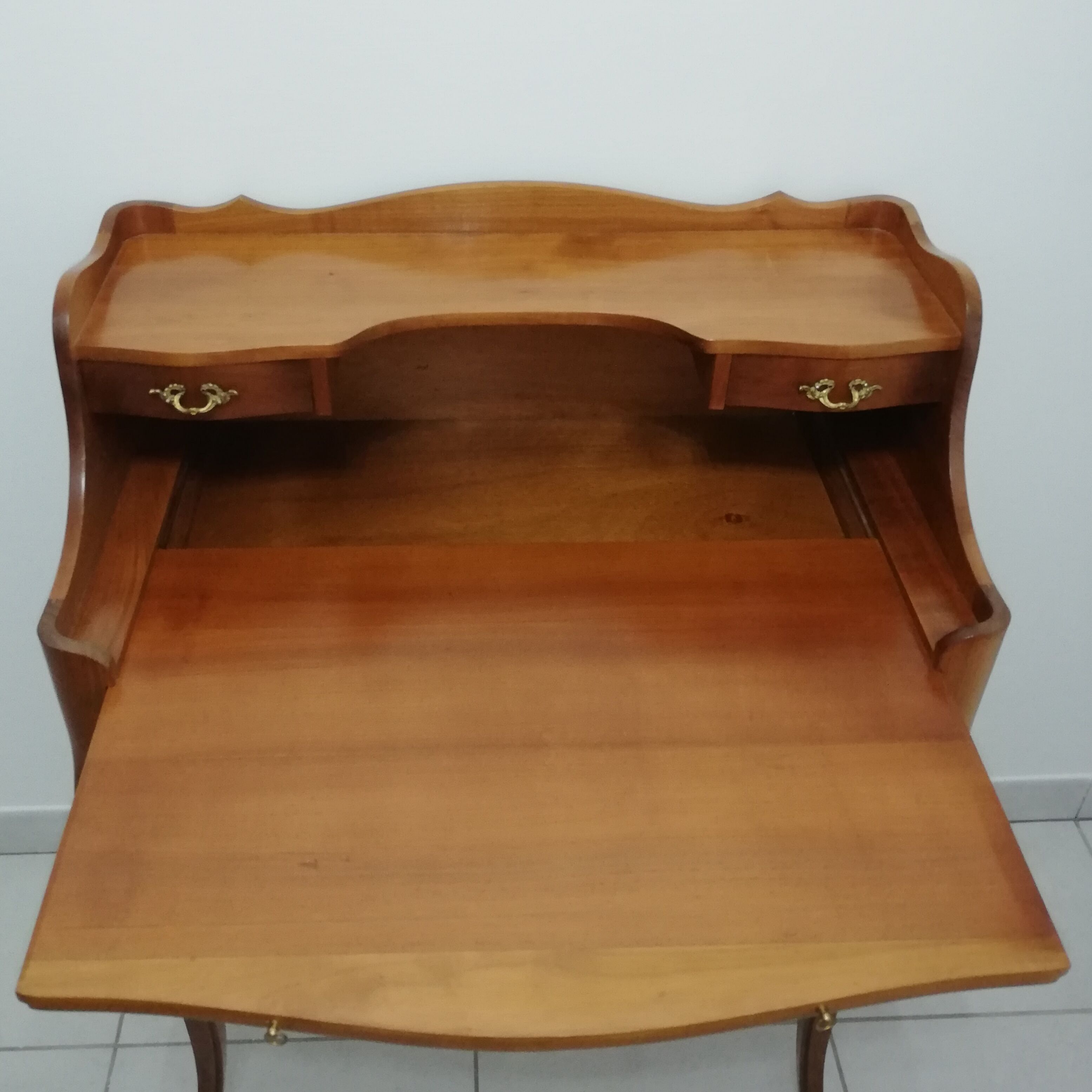 Desk or secretary with slippery tray Louis XV style