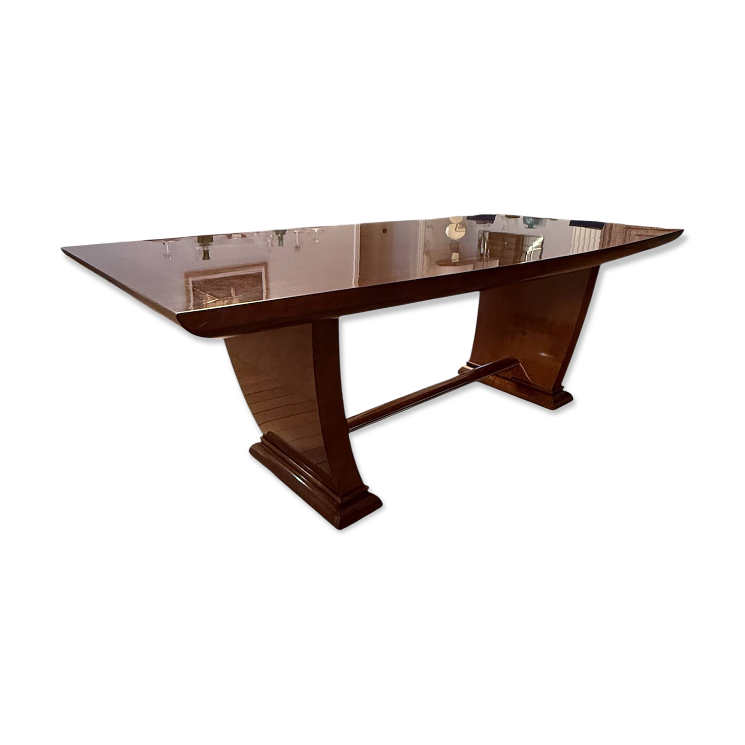 Lacquered solid wood table
