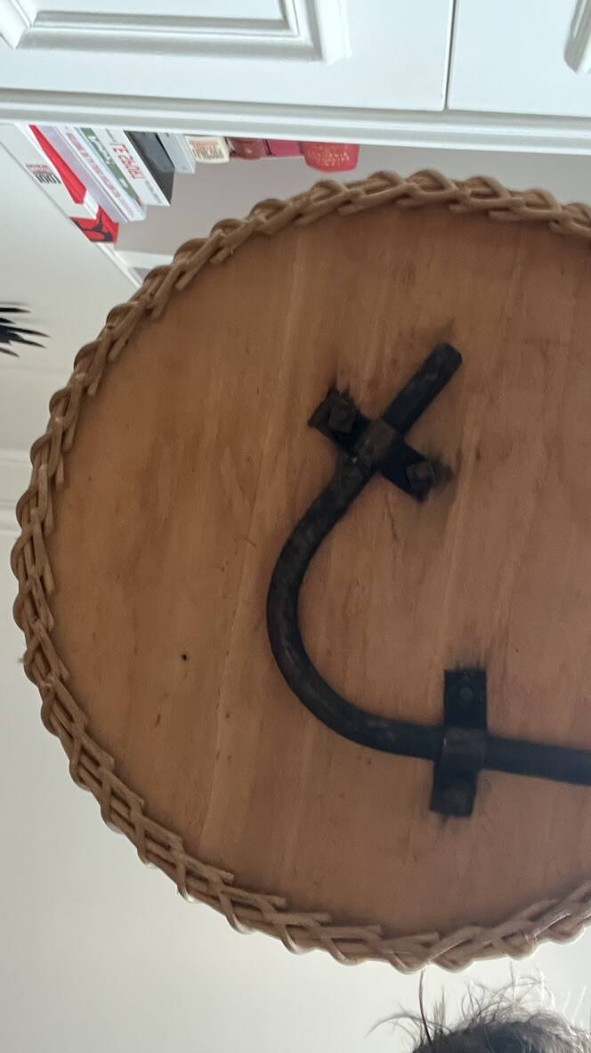 Porte plante ou cache pot en rotin style Matégot