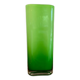 Vase en verre vert acidulé