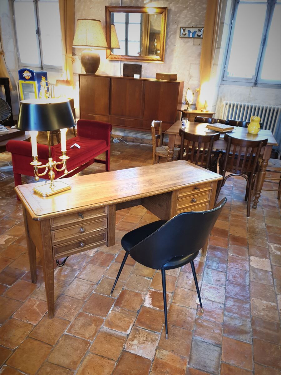 Former pharmacist desk