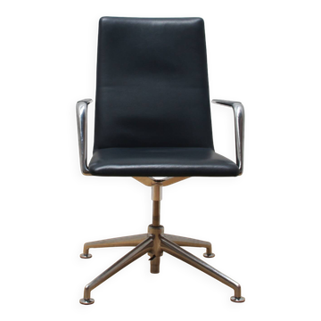 Arrows office chair