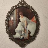 Italian oval frame in bronze and curved glass