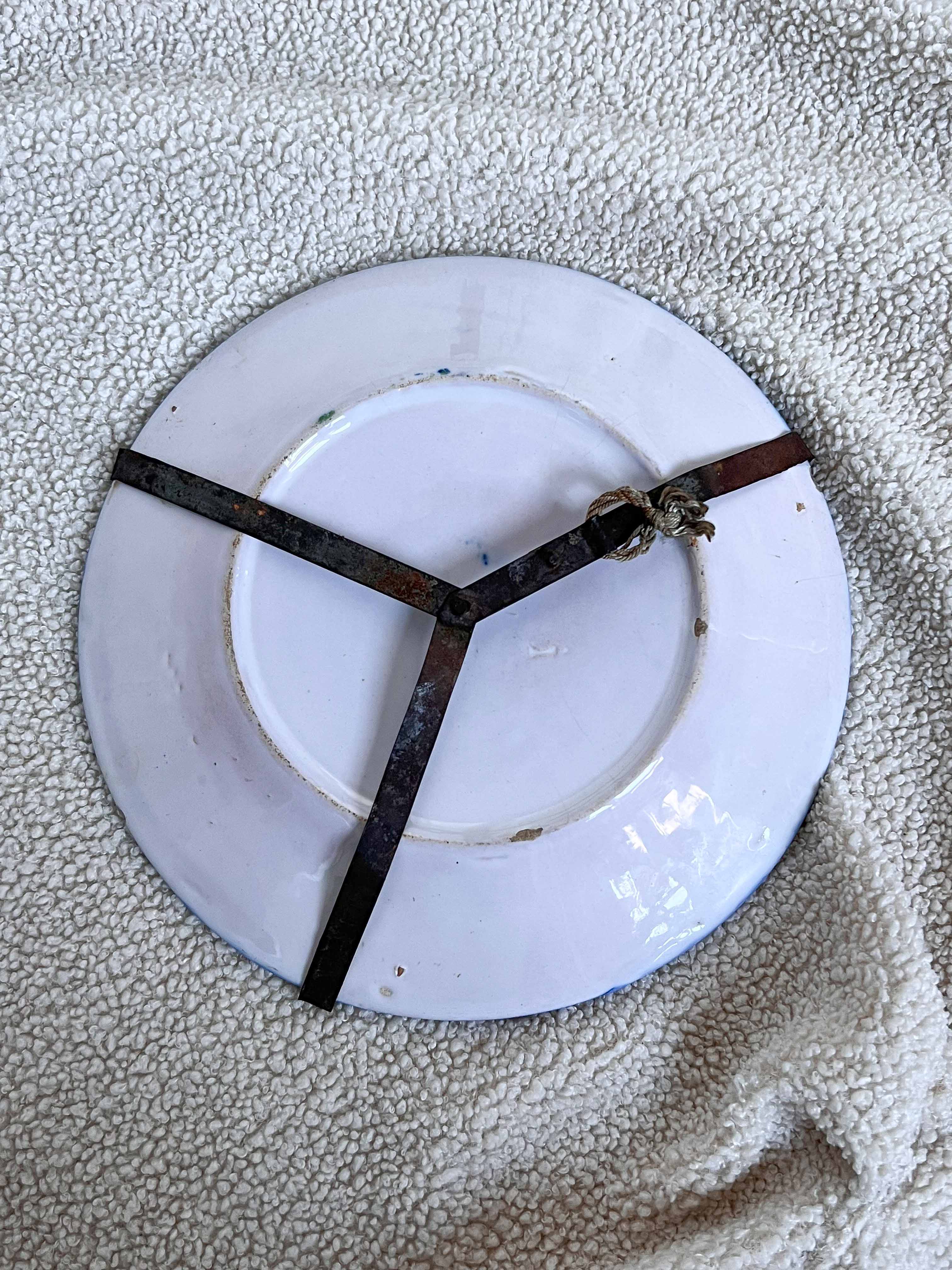 Old decorative bird plate