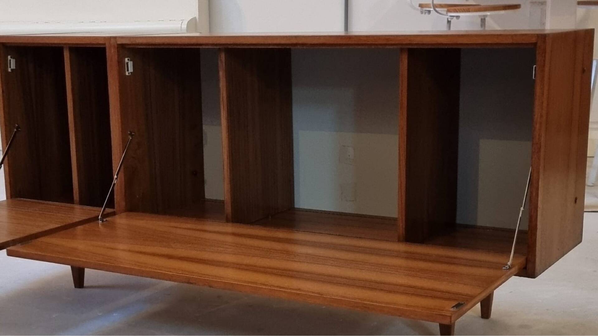 Mid-century buffet
