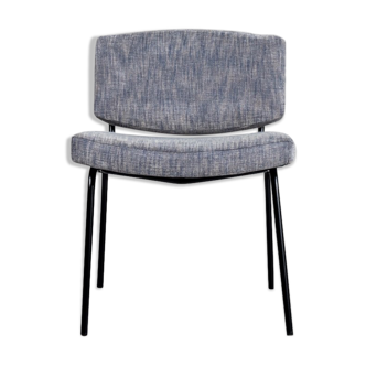 Pierre Guariche's Consulting Armchair for Meurop with Kvadrat fabric
