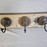 Ecru solid teak coat hook with 3 cast iron hooks