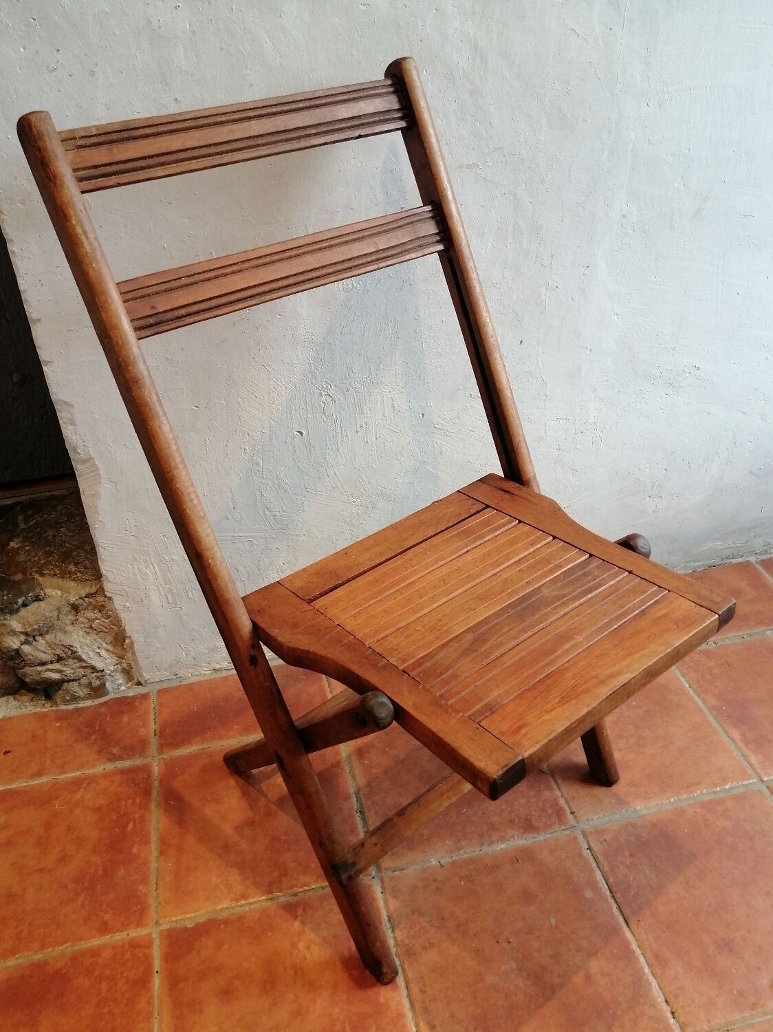 Wooden folding chair