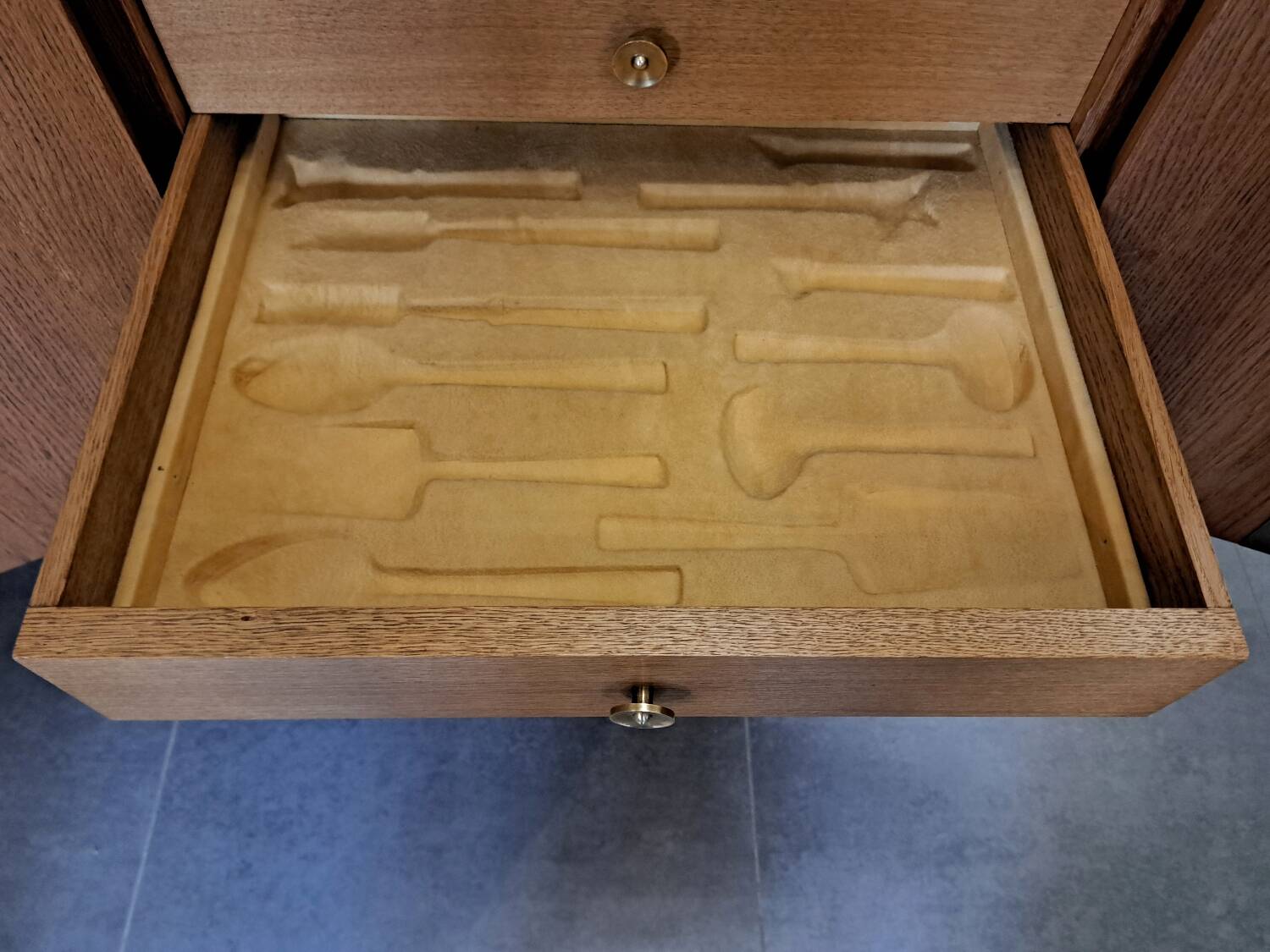 Art Deco marquetry household furniture