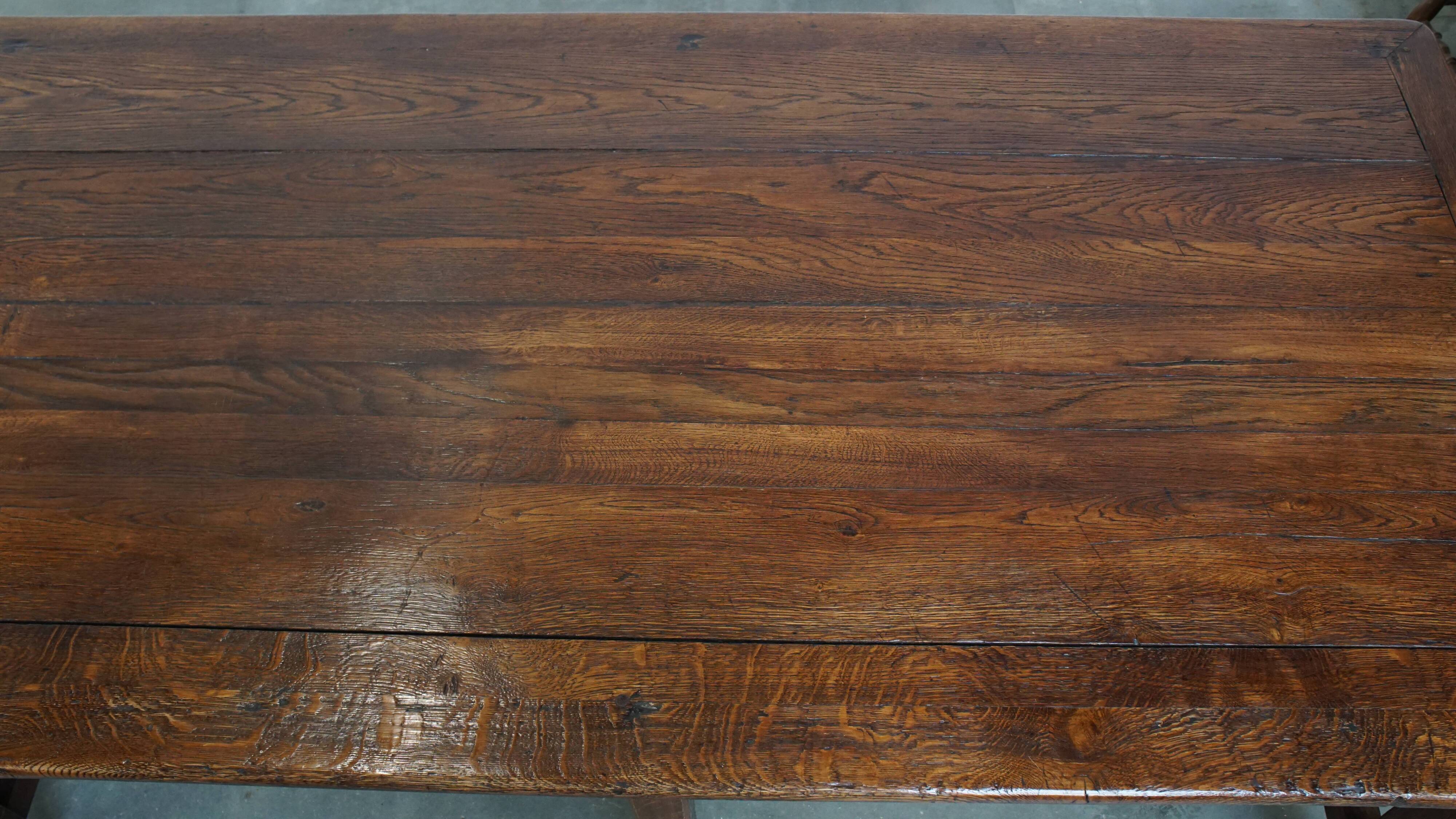 Grande table à manger ancienne en chêne anglais du début du XIXe siècle