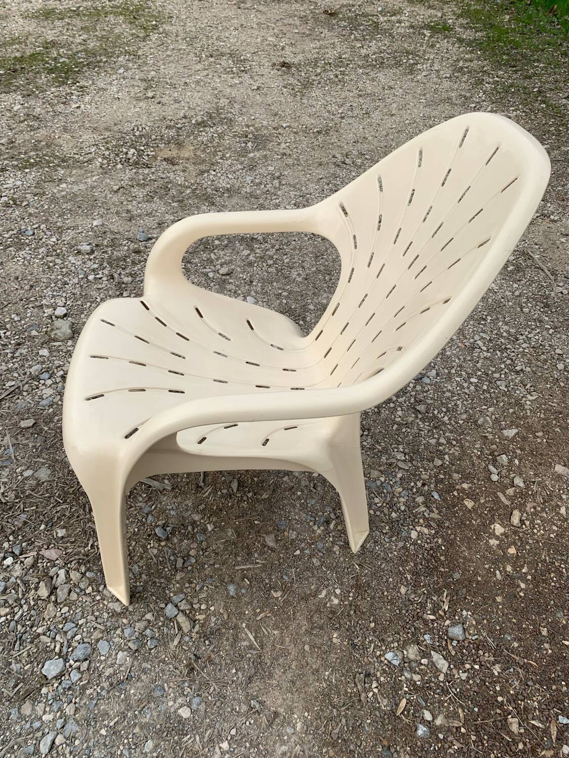 Stamp Henry Massonnet garden armchair