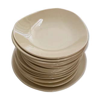 Product BHV 9 hollow plates free-form cap ivory faience 1070