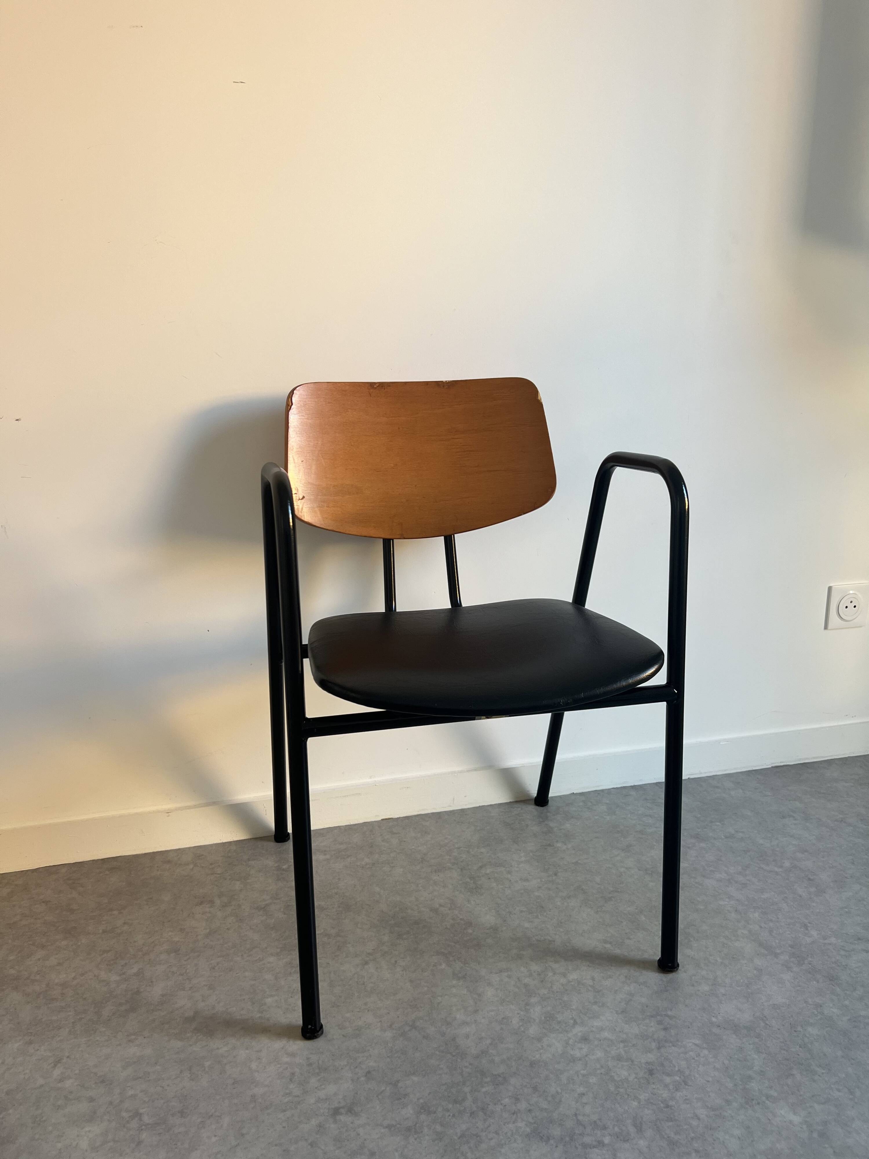 14 vintage Stella chairs