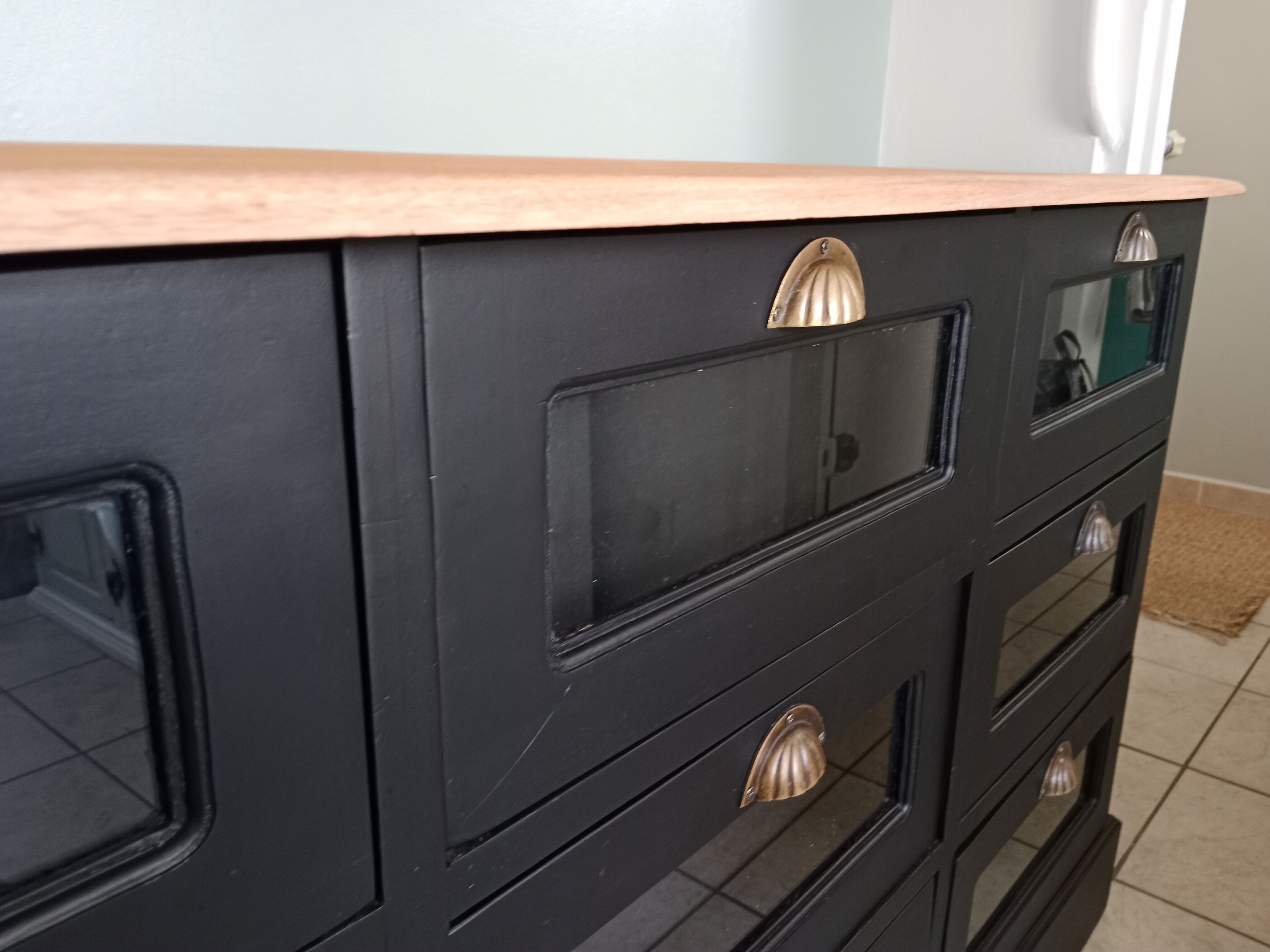 Buffet teck meuble 9 tiroirs en bois brut