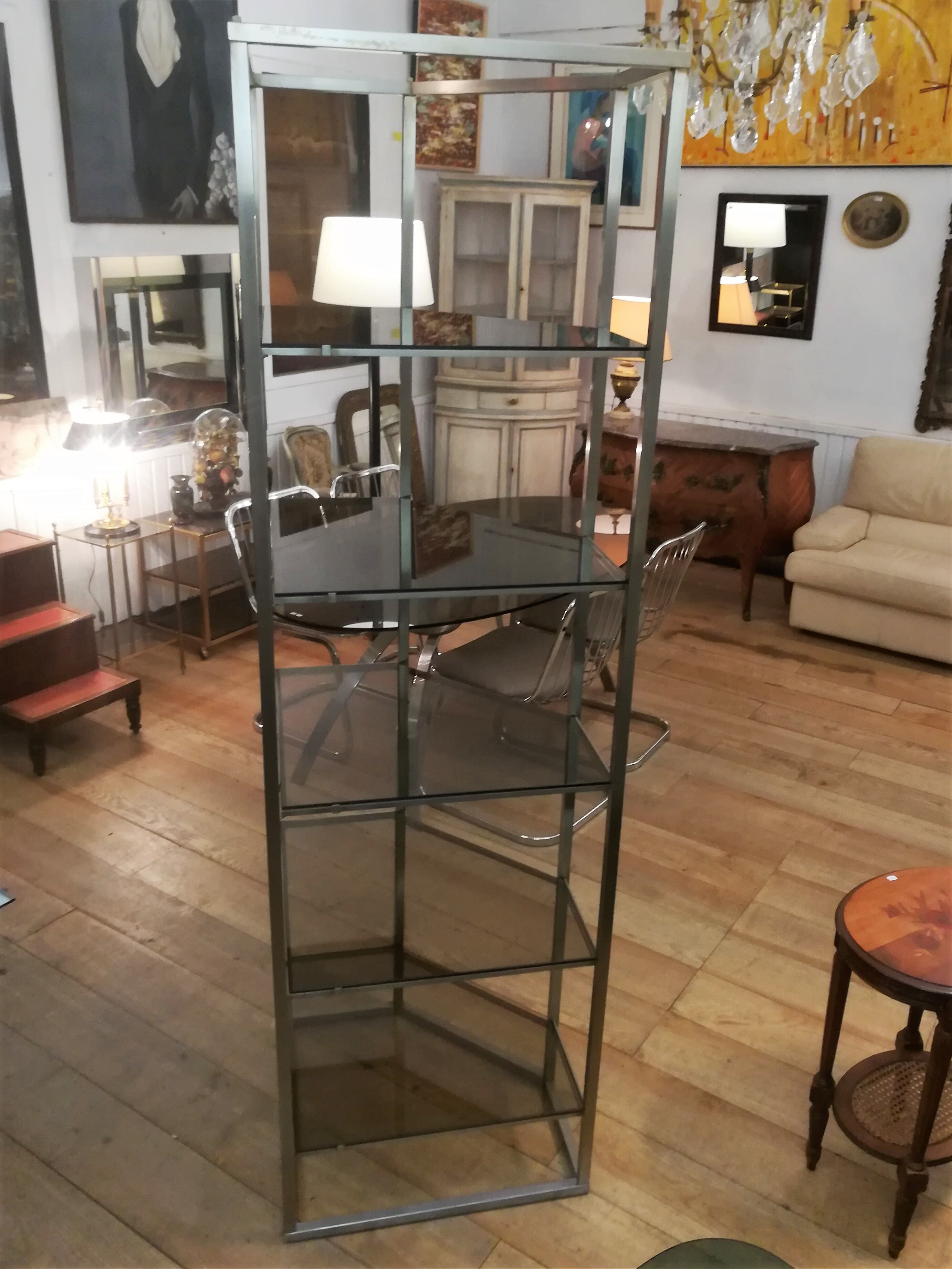 Angle shelf in chrome metal and smoked glass