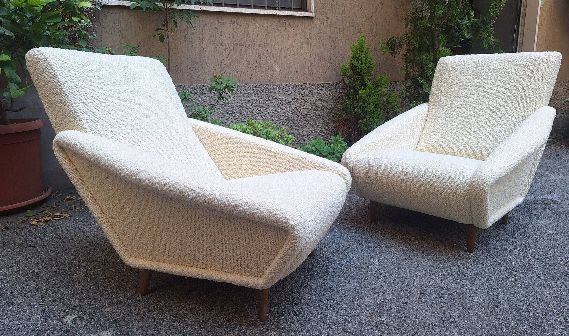 Distex Model Armchairs in White Boucle by Gio Ponti for Manifattura Artigianale Italiana, 1990s, Set of 2