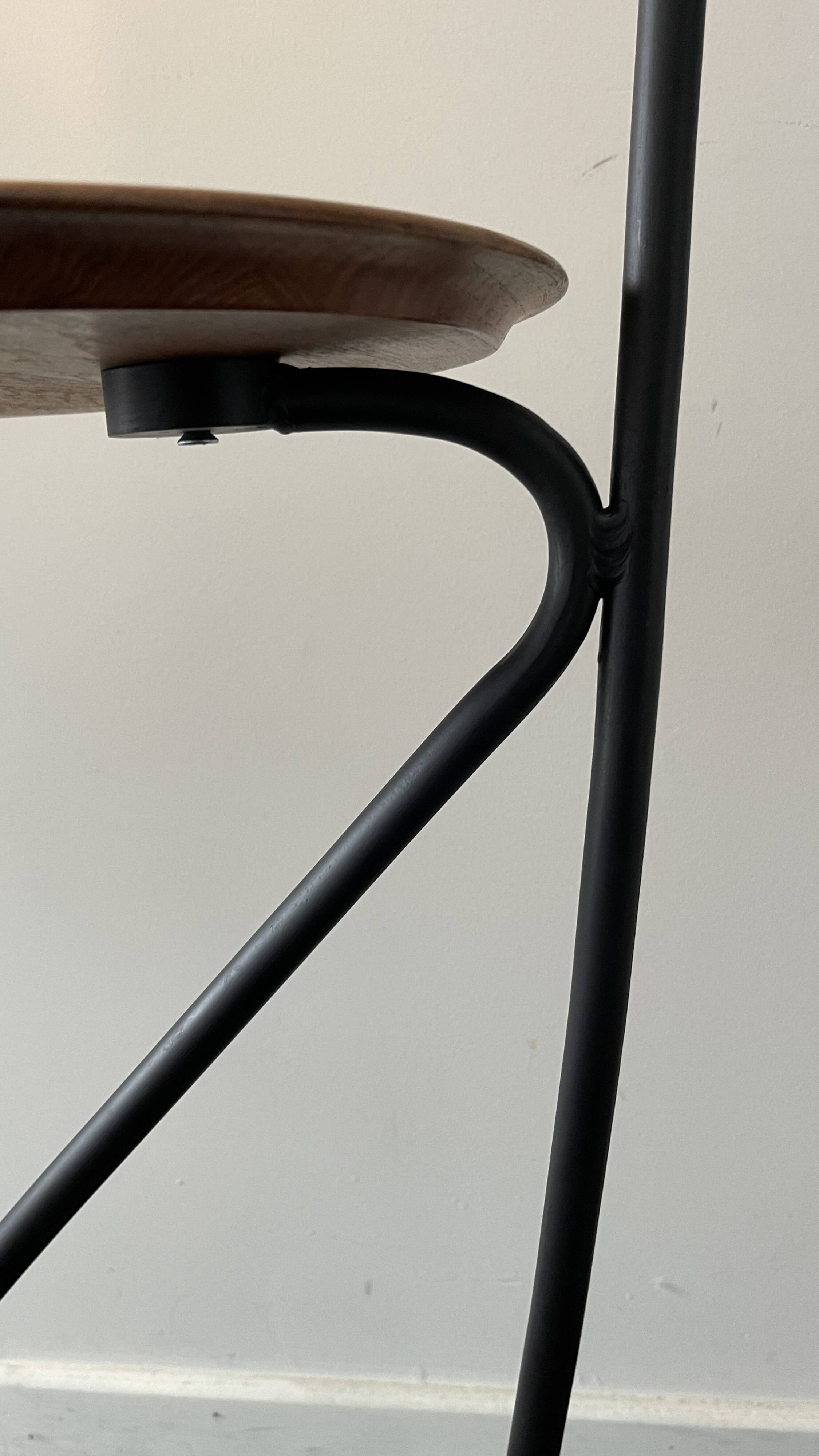 Floor lamp (lamp & table) in tubular steel, ca 1960