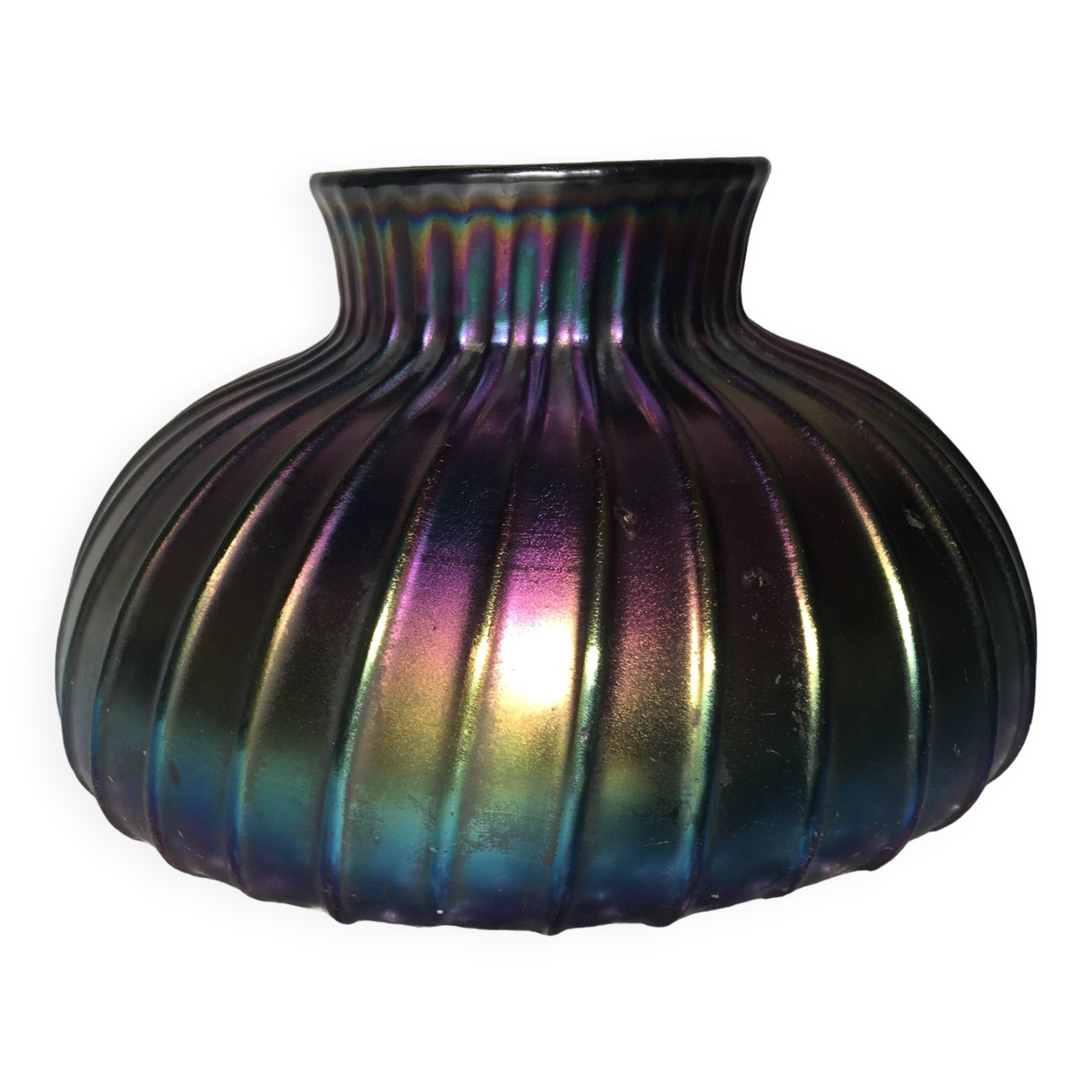 Vase with flat ribbed iridescent glass "peacock feather"