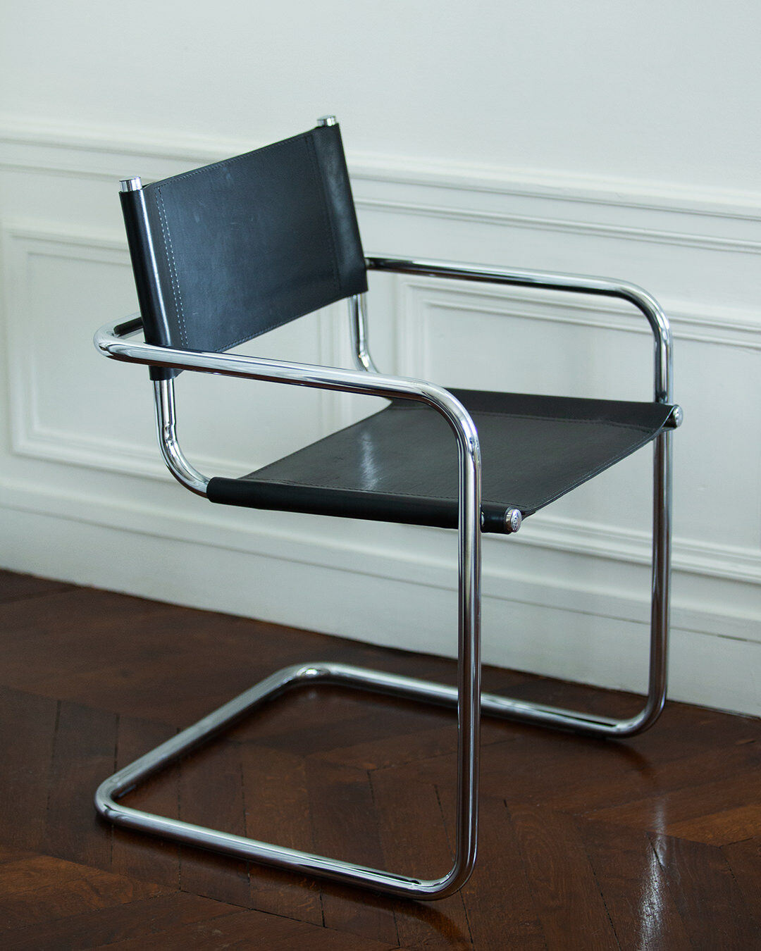 Fauteuil cantilever