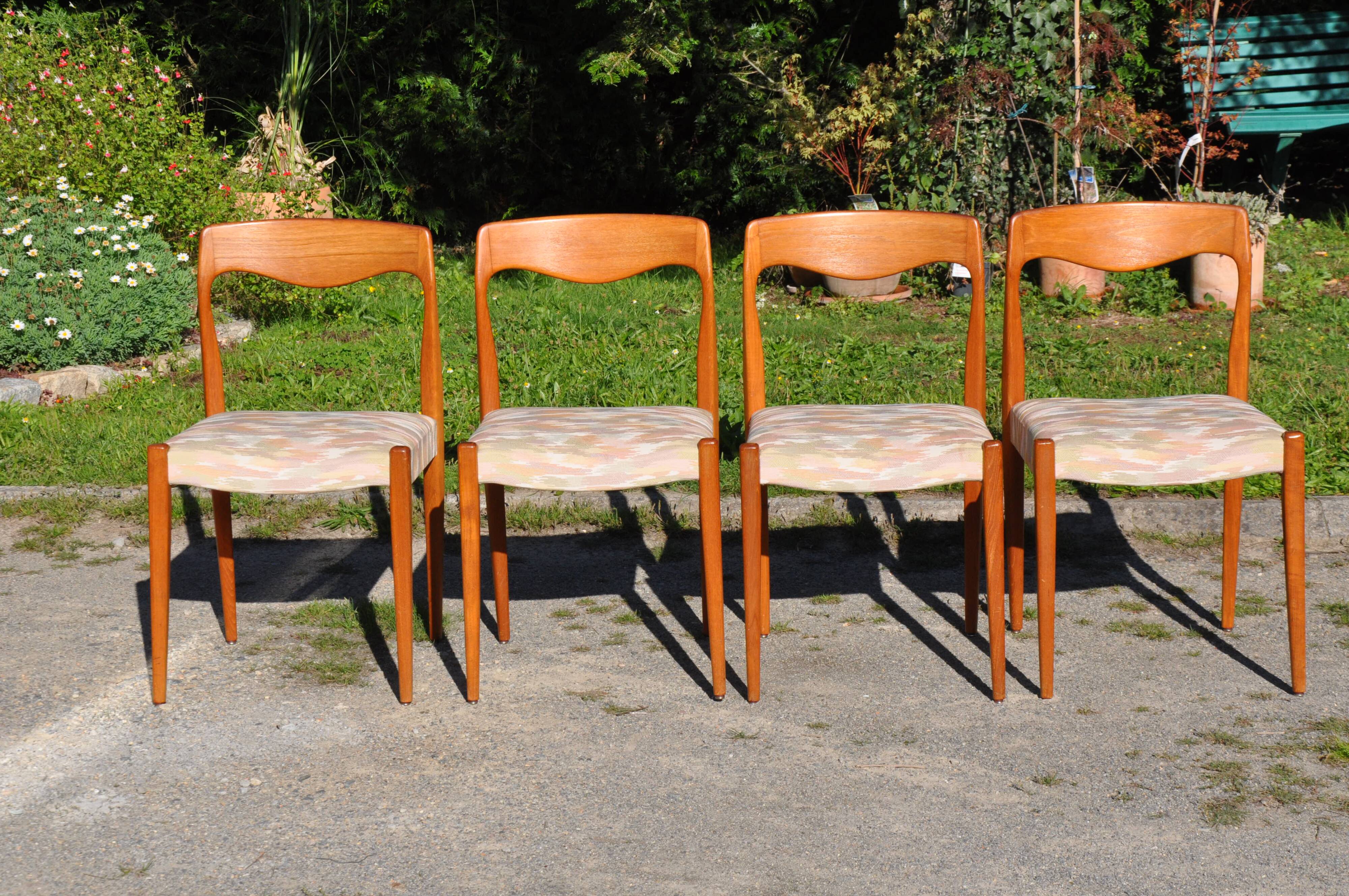 4 Scandinavian chairs