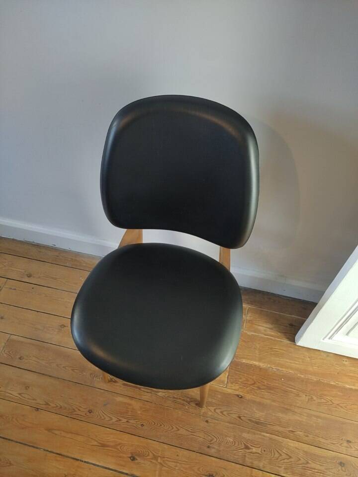 Chaise pegase vintage